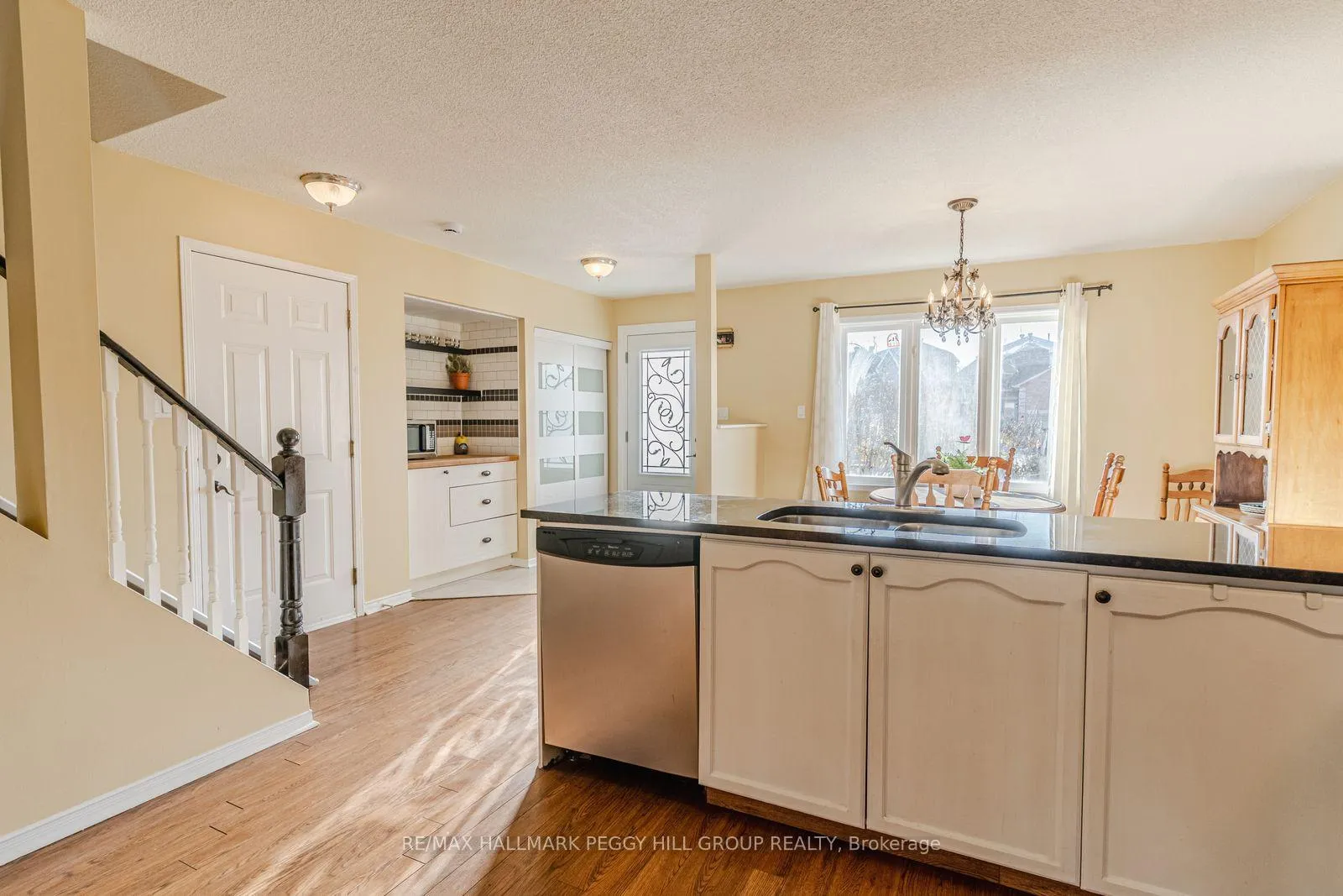Photo 3 of 222 Country Lane, Barrie, Painswick South — HOMEH