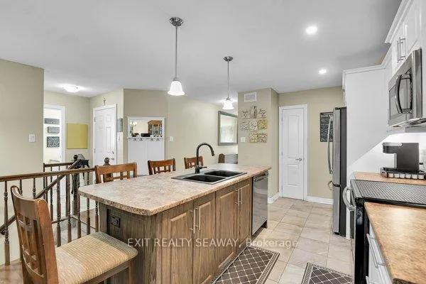 Photo 16 of 3108 Mauricy Crescent, Cornwall — HOMEH
