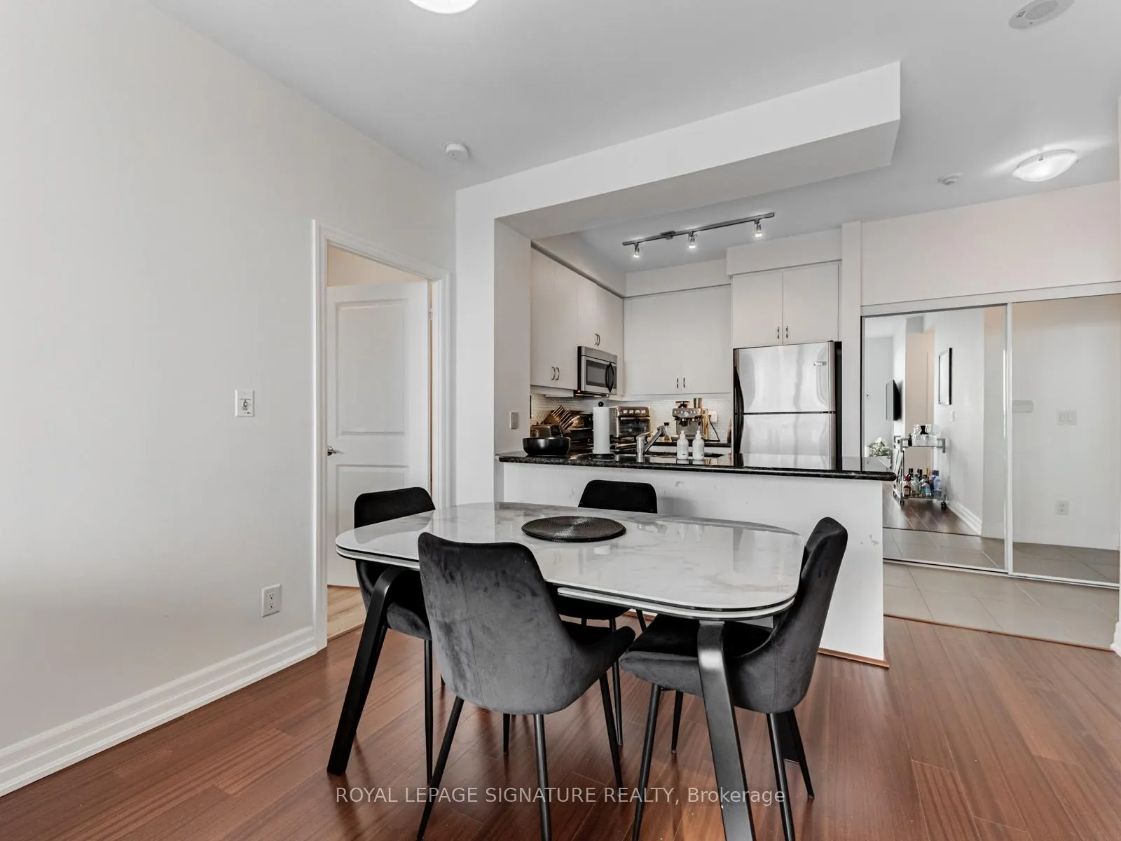 Photo 4 of Unit 1607, 500 St Clair Avenue W, Toronto, Forest Hill South — HOMEH