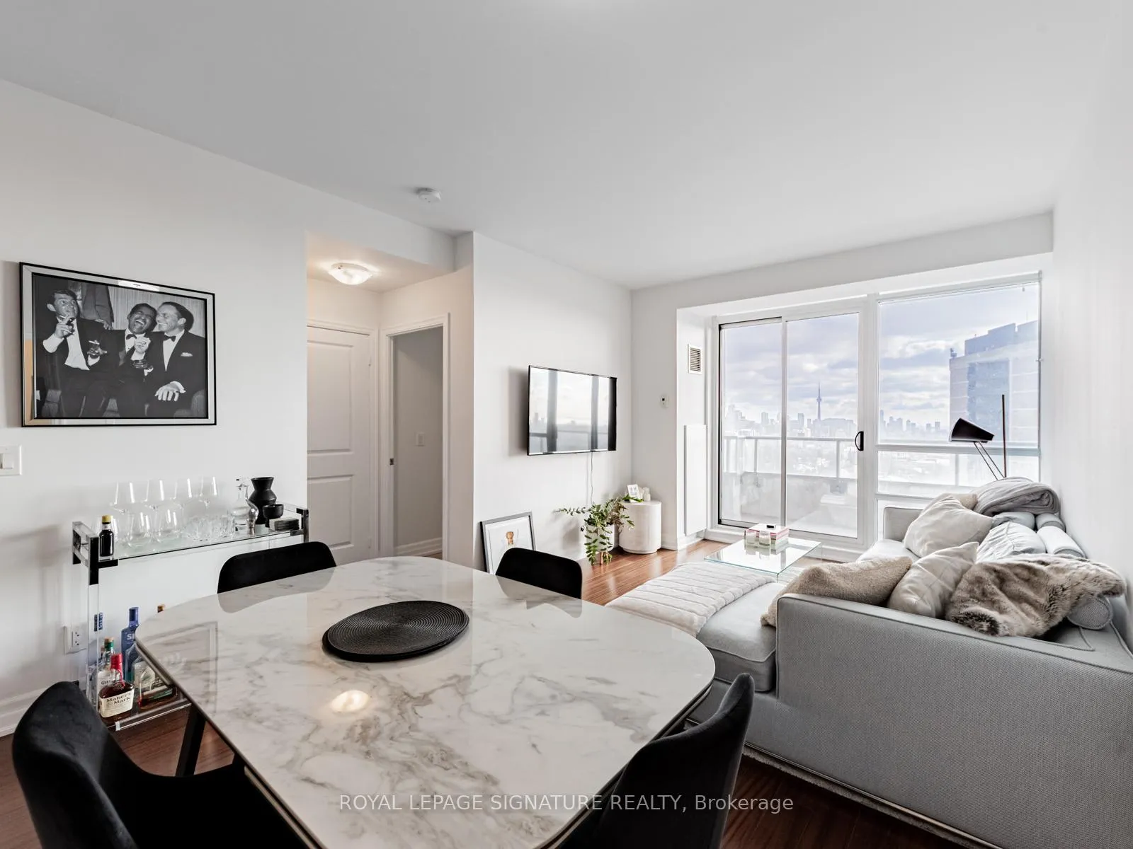 Photo 9 of Unit 1607, 500 St Clair Avenue W, Toronto, Forest Hill South — HOMEH