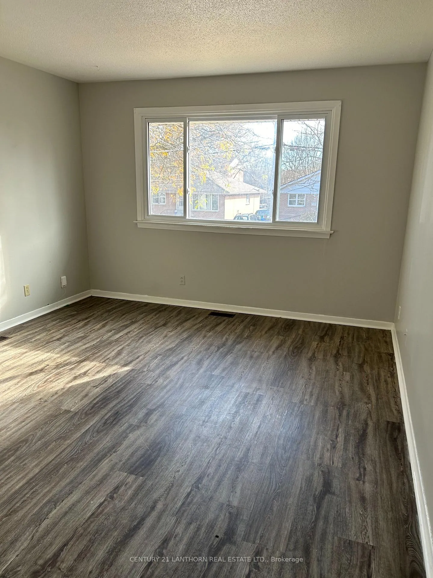 Photo 5 of 18 Union Street, Belleville, Belleville Ward — HOMEH