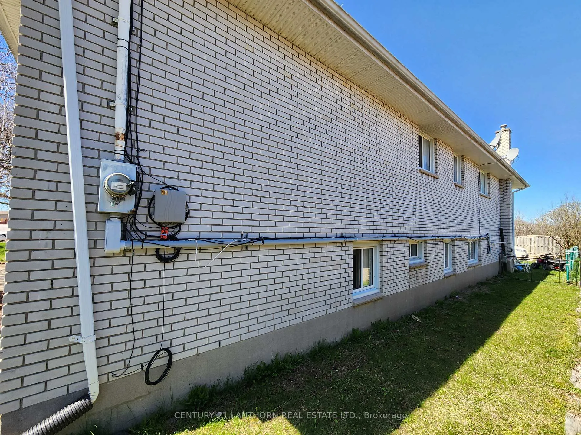 Photo 8 of 18 Union Street, Belleville, Belleville Ward — HOMEH