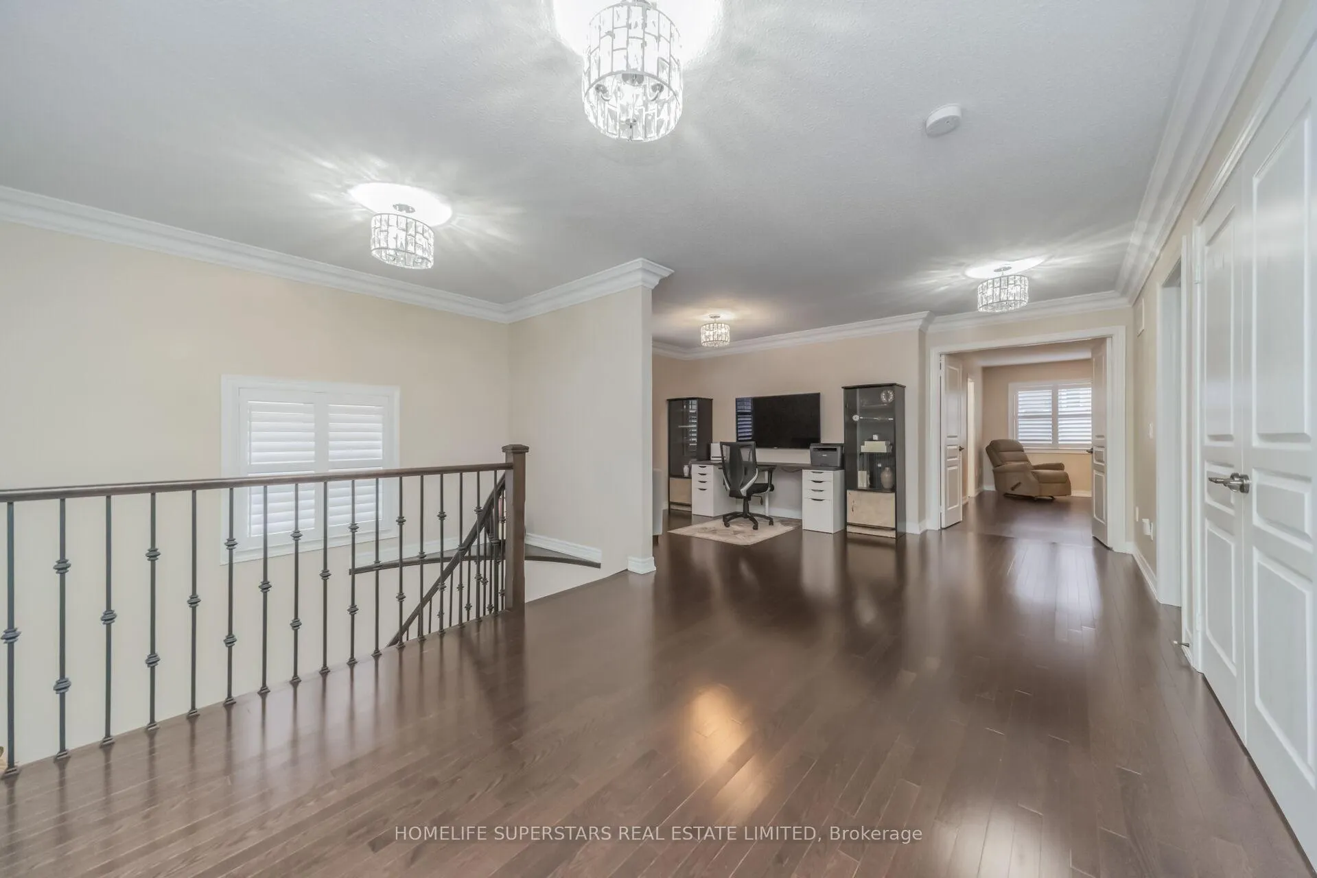 Photo 18 of 8 Lisson Crescent, Brampton, Credit Valley — HOMEH