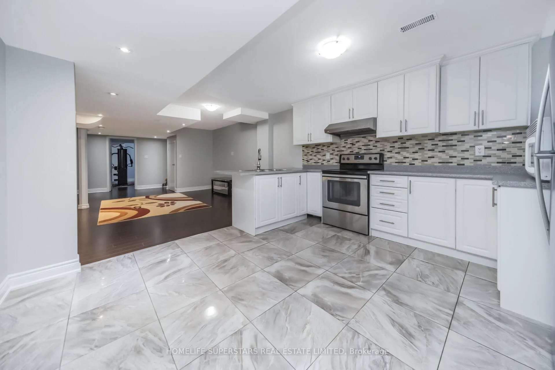 Photo 40 of 8 Lisson Crescent, Brampton, Credit Valley — HOMEH