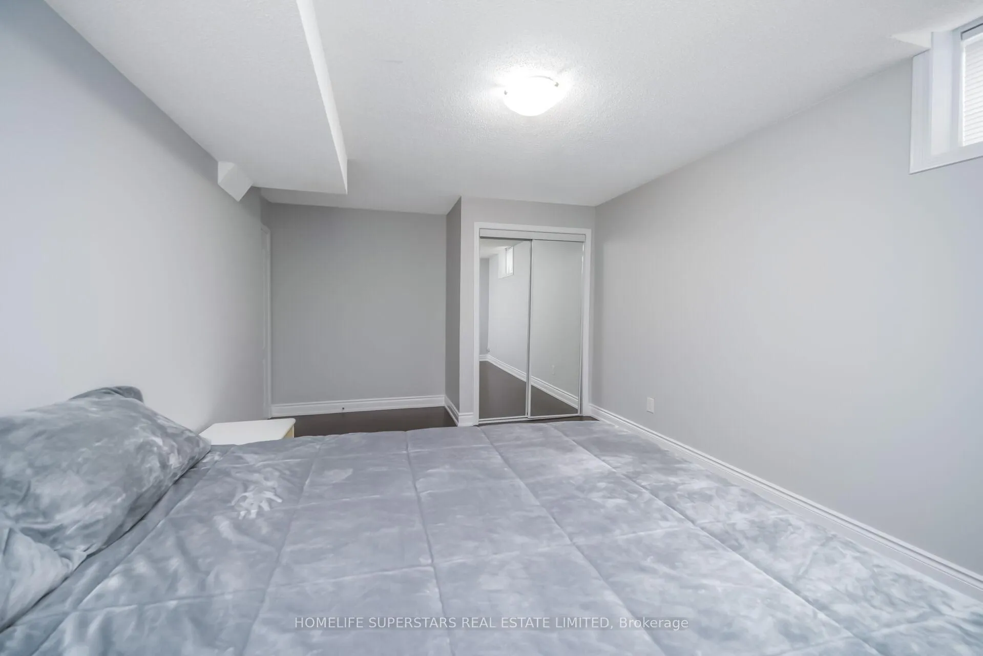 Photo 42 of 8 Lisson Crescent, Brampton, Credit Valley — HOMEH