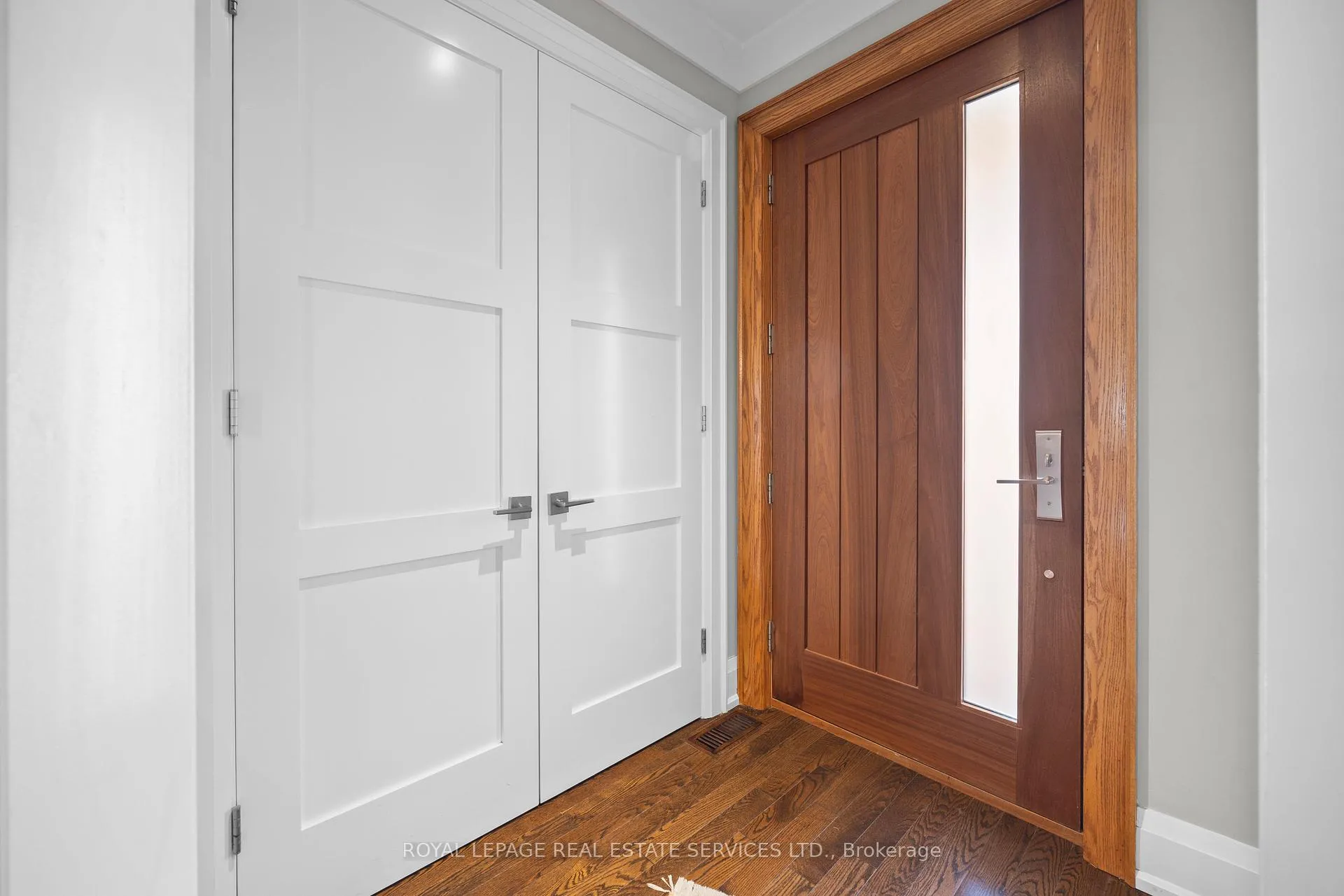 Photo 4 of 55 Stibbard Avenue, Toronto, Mount Pleasant East — HOMEH