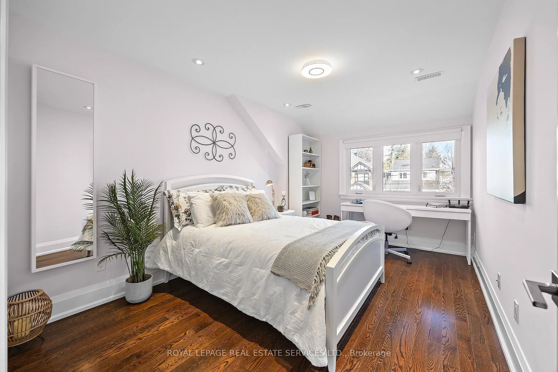 Photo 22 of 55 Stibbard Avenue, Toronto, Mount Pleasant East — HOMEH