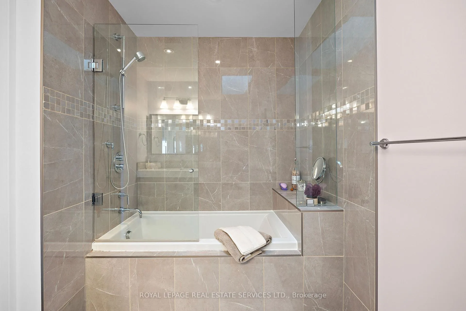 Photo 26 of 55 Stibbard Avenue, Toronto, Mount Pleasant East — HOMEH