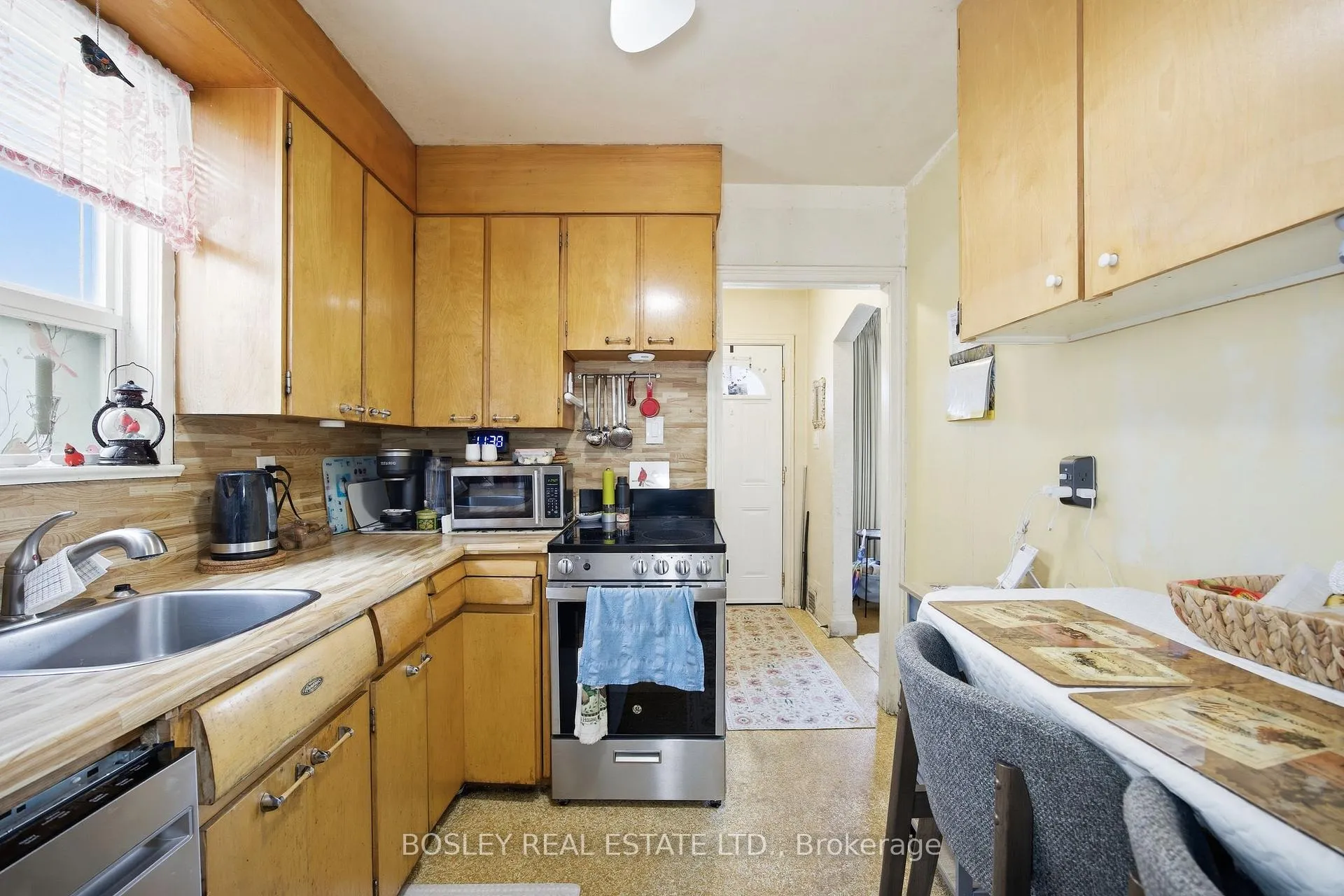 Photo 13 of 311 Laird Drive, Toronto, Leaside — HOMEH