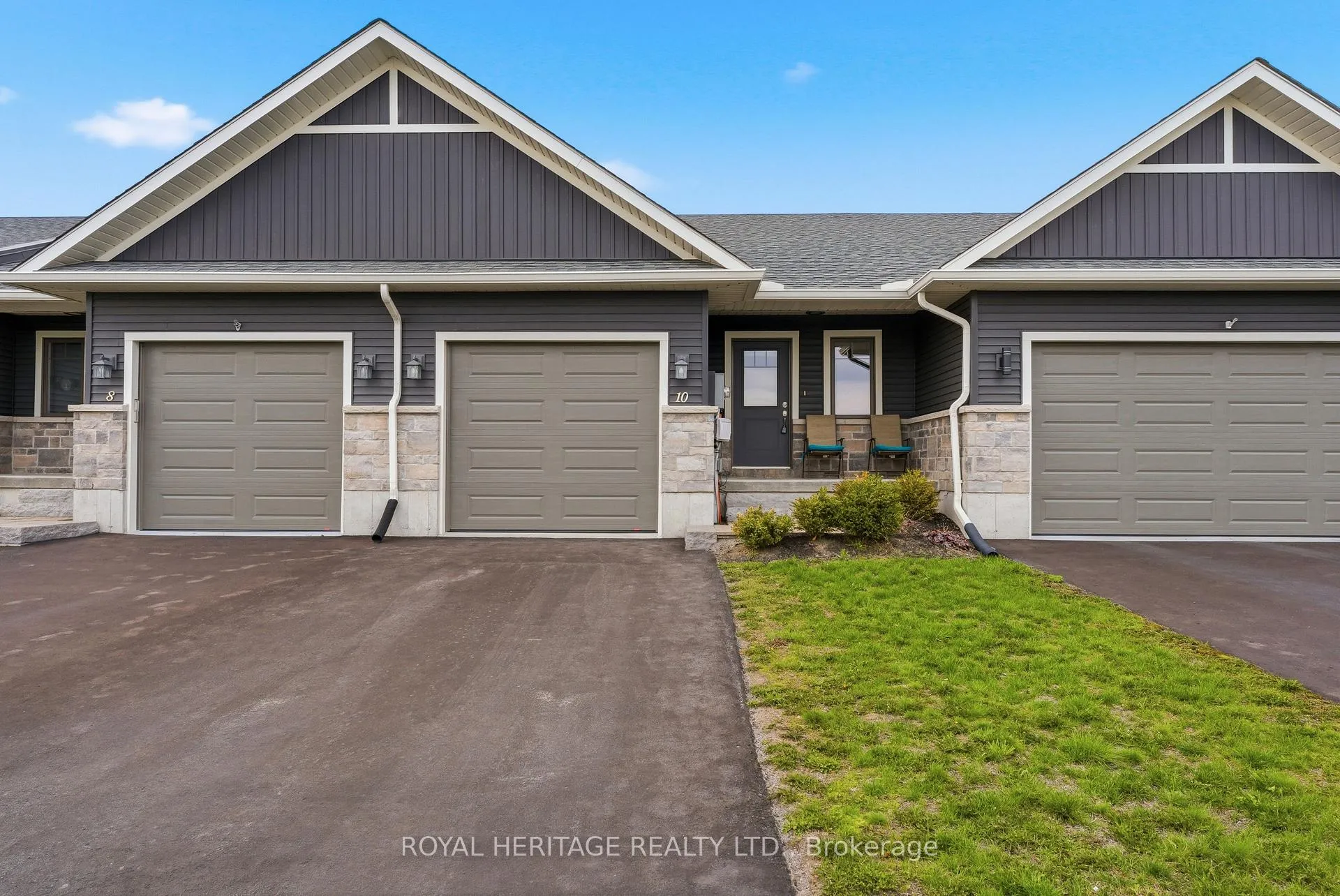 Photo 1 of 10 Sandhu Crescent, Belleville, Belleville Ward — HOMEH
