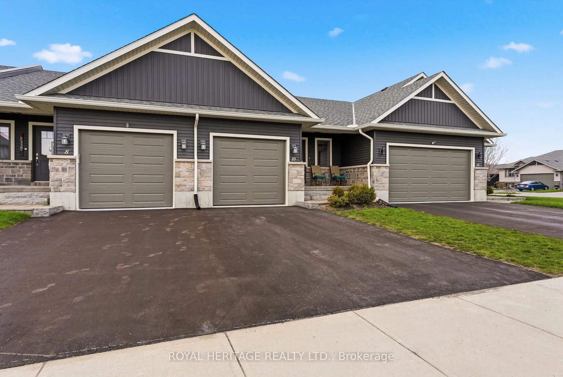 Photo 3 of 10 Sandhu Crescent, Belleville, Belleville Ward — HOMEH