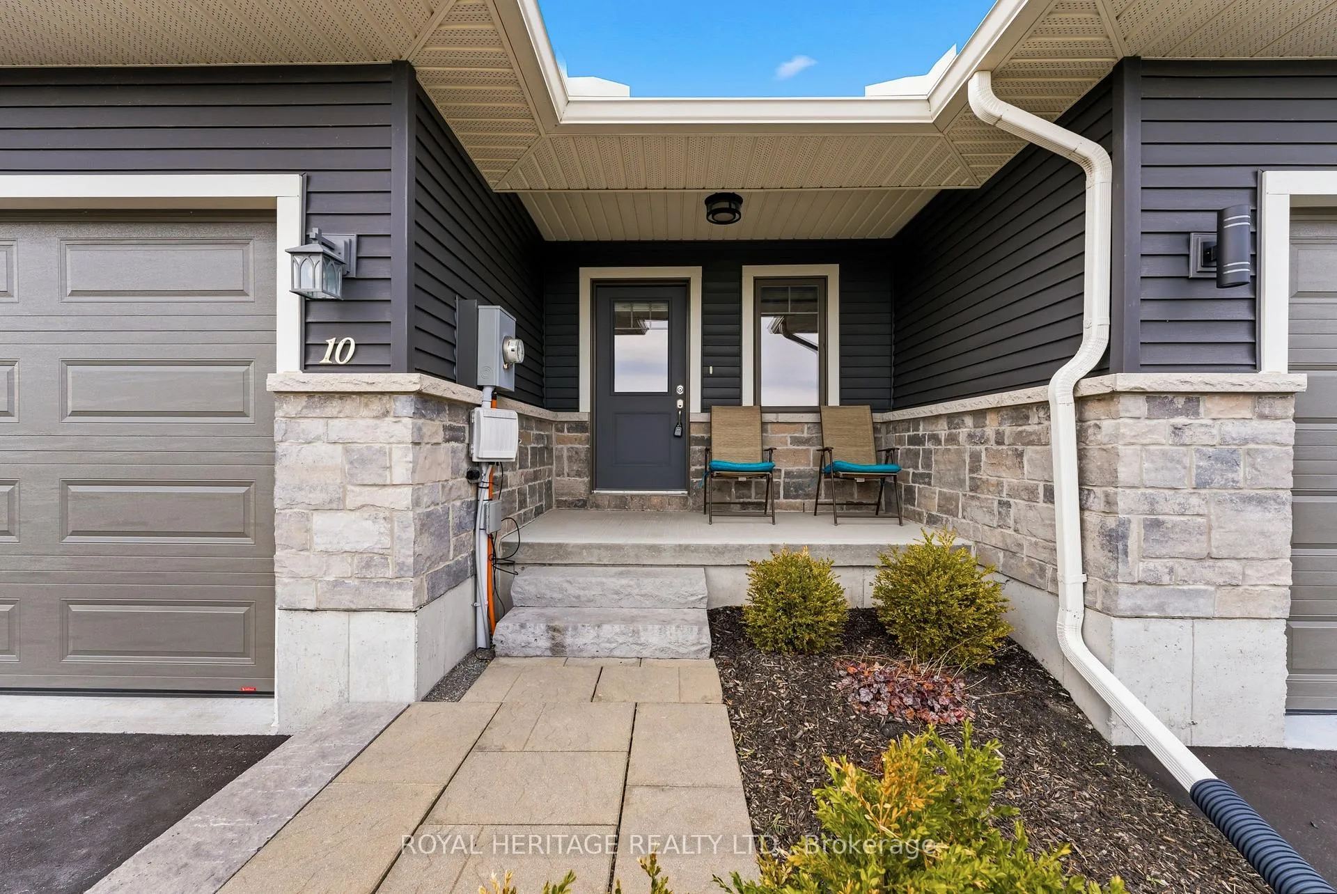 Photo 5 of 10 Sandhu Crescent, Belleville, Belleville Ward — HOMEH