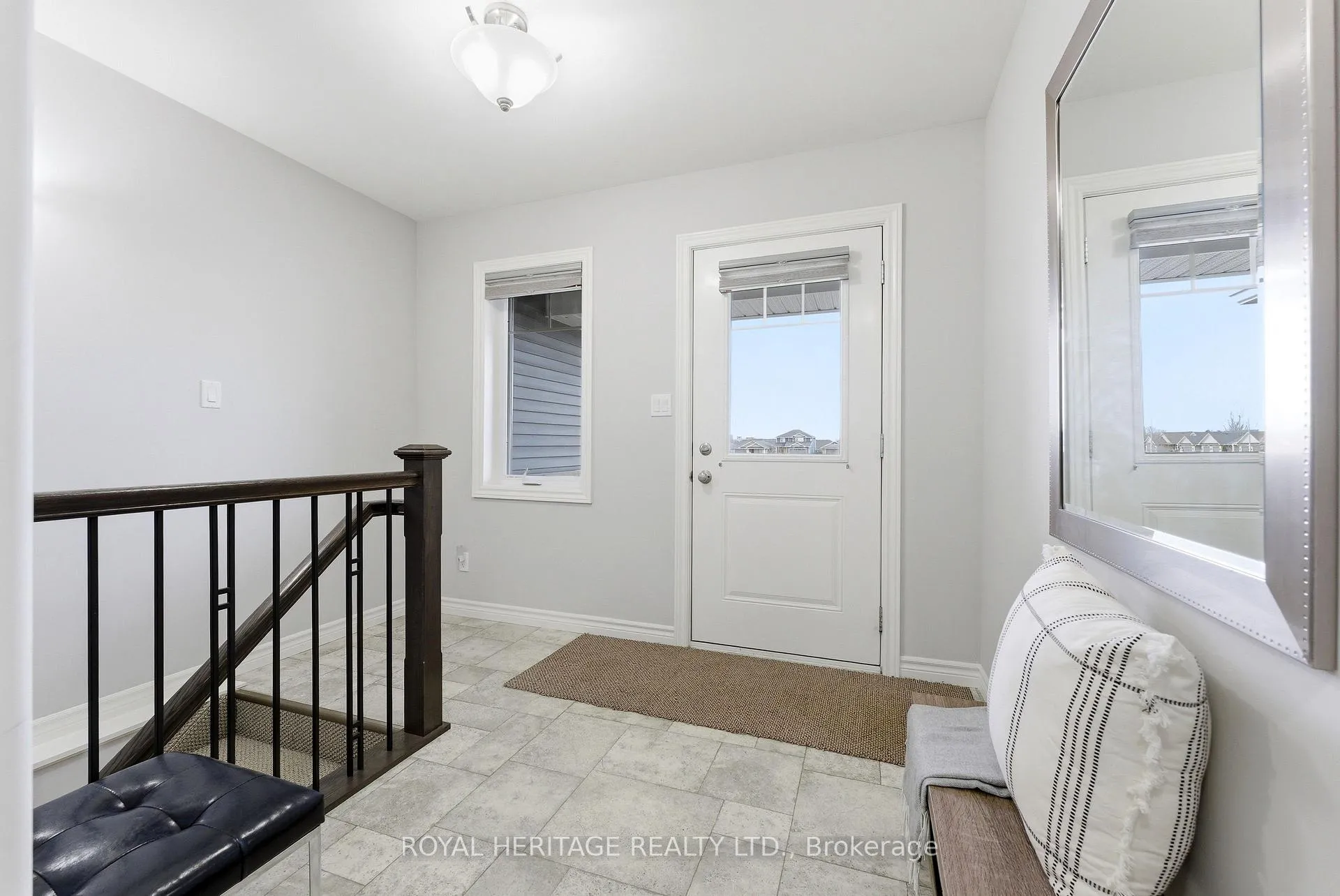 Photo 6 of 10 Sandhu Crescent, Belleville, Belleville Ward — HOMEH