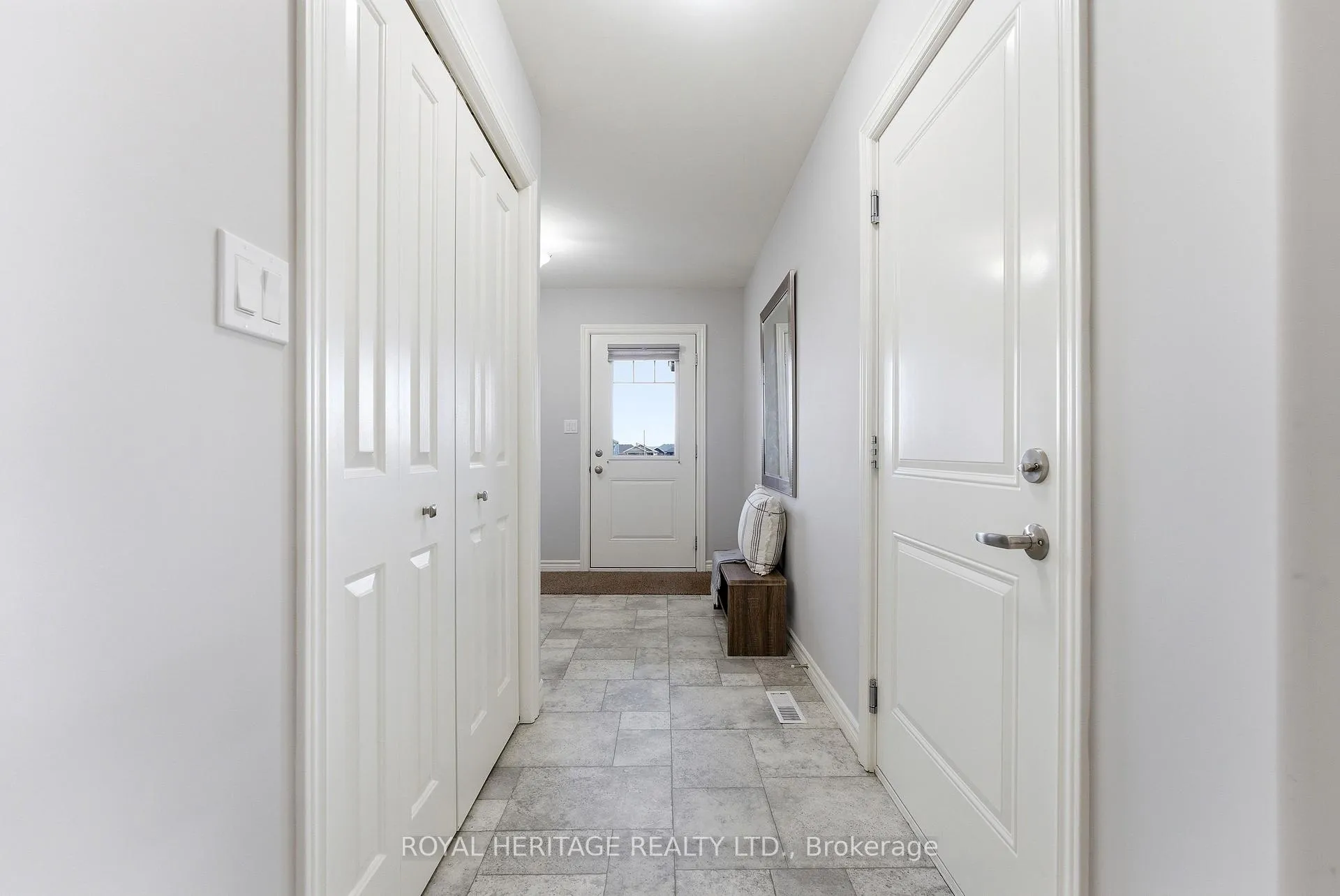 Photo 8 of 10 Sandhu Crescent, Belleville, Belleville Ward — HOMEH