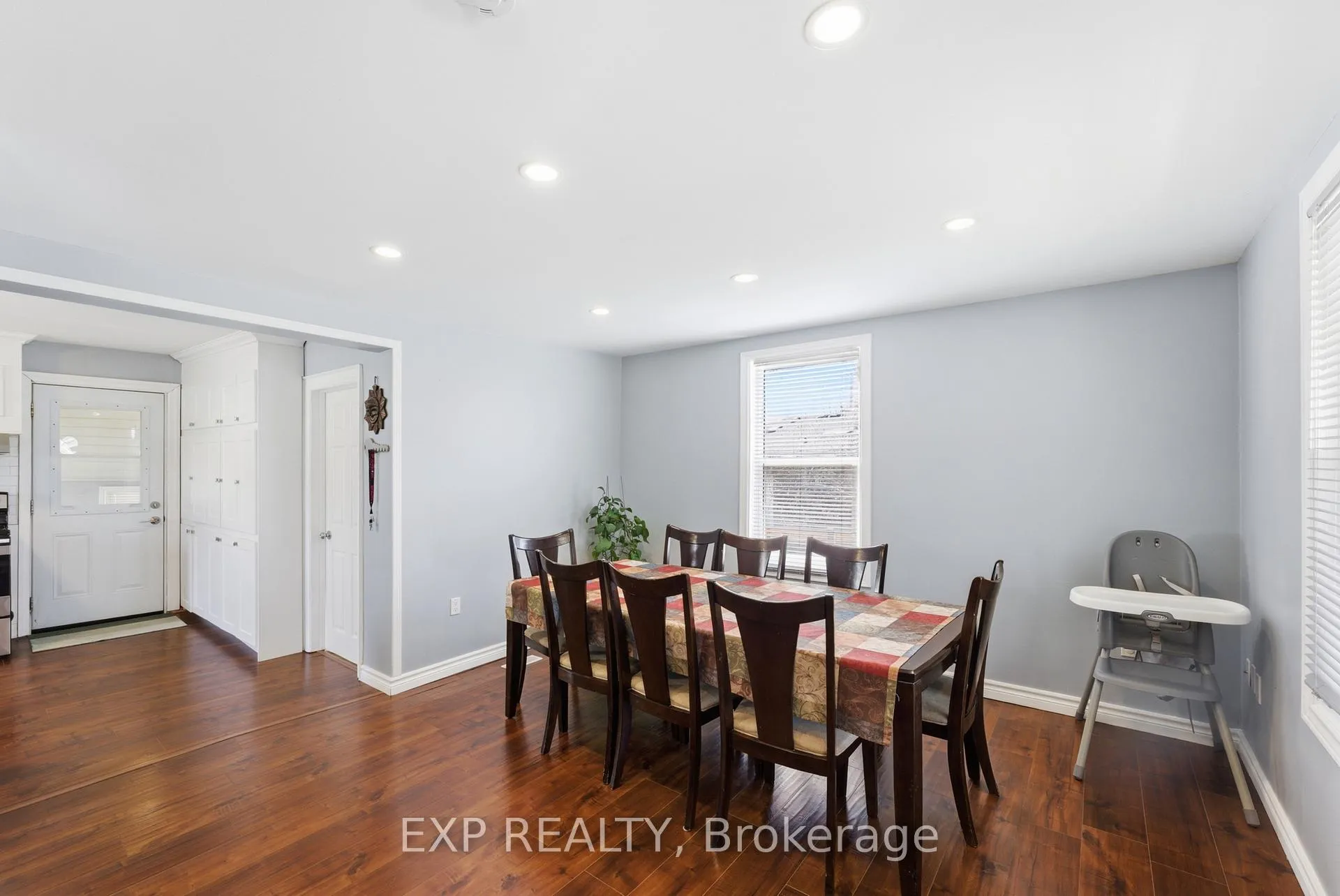 Photo 5 of 590 Scott Street, St. Catharines, Carlton/Bunting — HOMEH