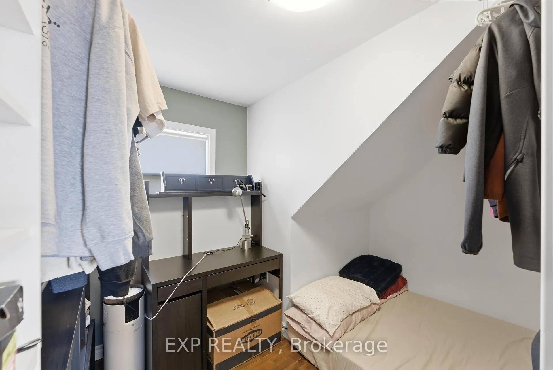 Photo 16 of 590 Scott Street, St. Catharines, Carlton/Bunting — HOMEH