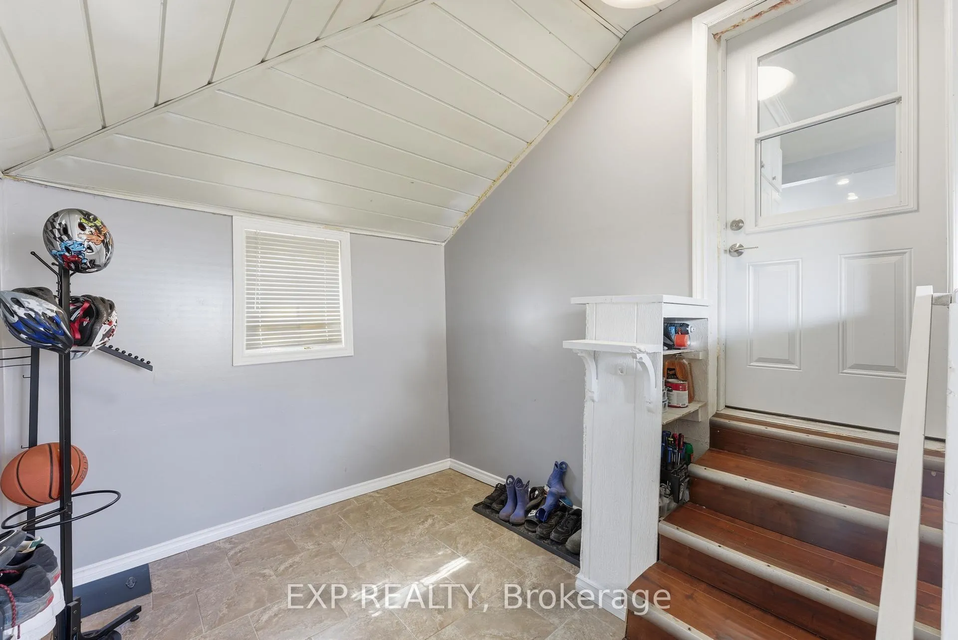 Photo 19 of 590 Scott Street, St. Catharines, Carlton/Bunting — HOMEH