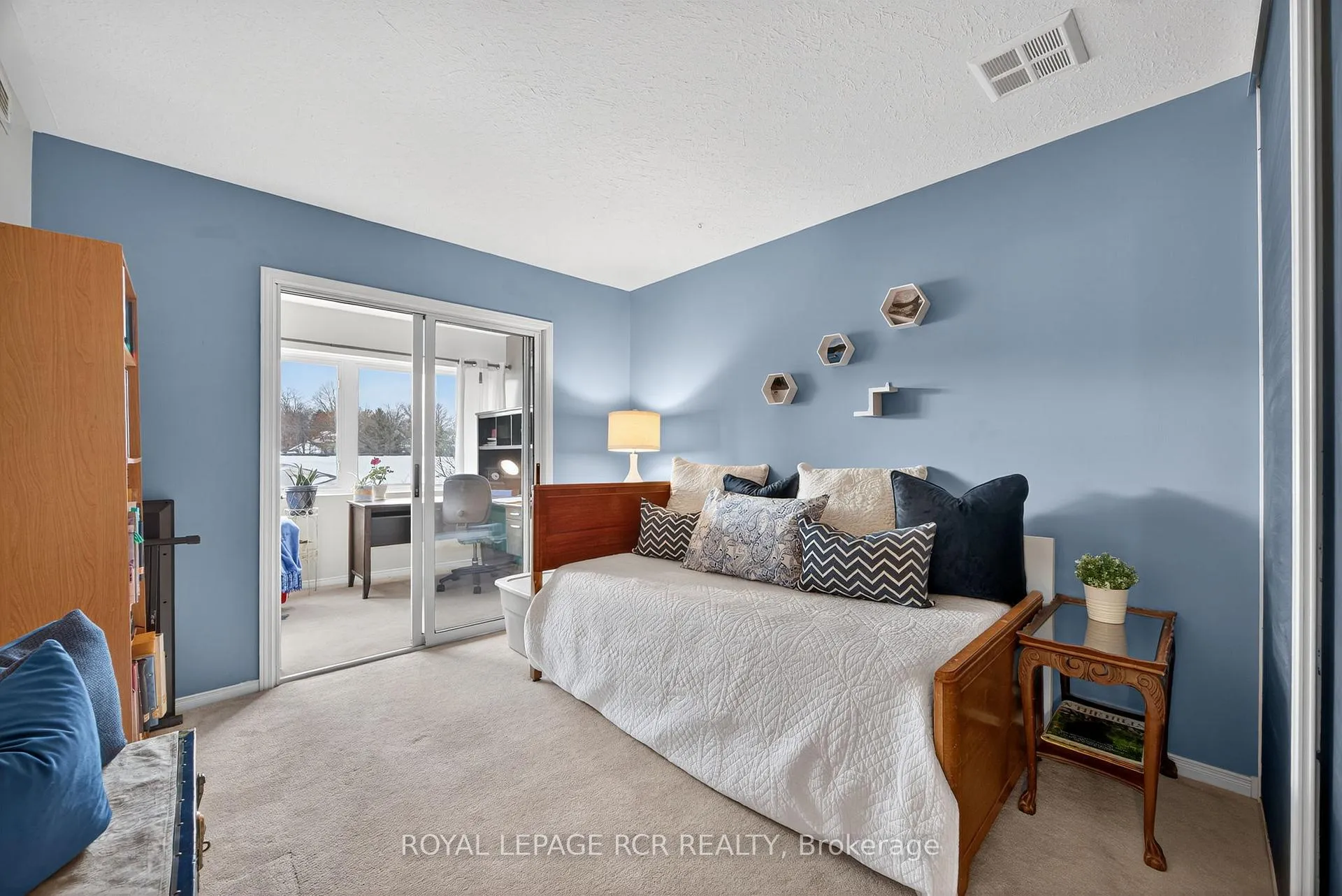 Photo 11 of Unit 310, 250 Robert Street, Shelburne — HOMEH