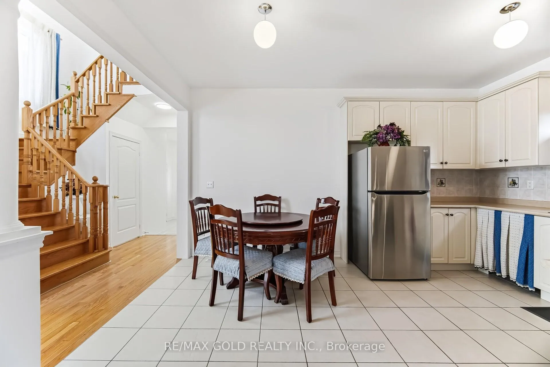 Photo 2 of 5 Attmar Drive, Brampton, Bram East — HOMEH