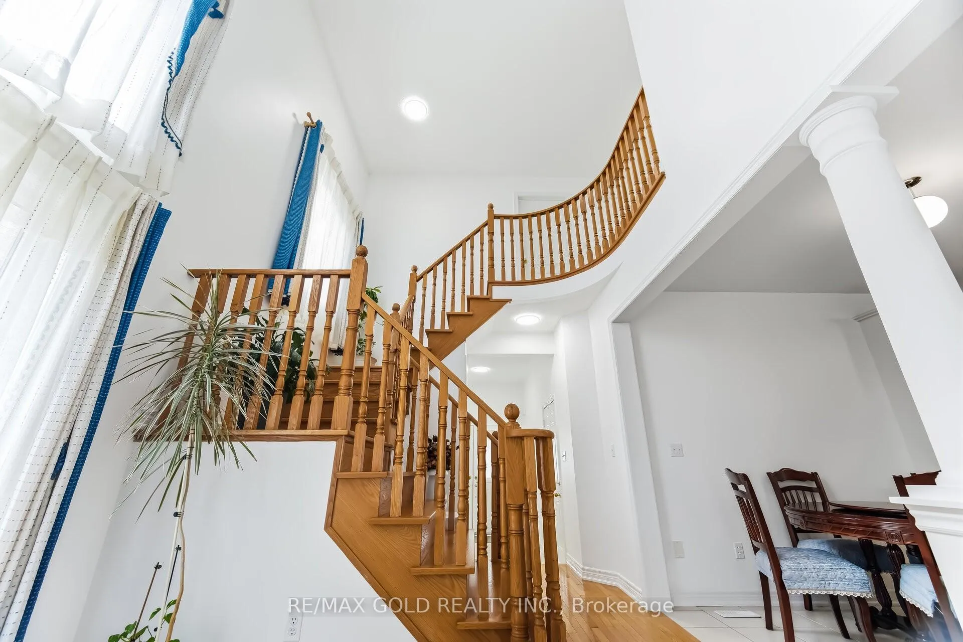 Photo 9 of 5 Attmar Drive, Brampton, Bram East — HOMEH