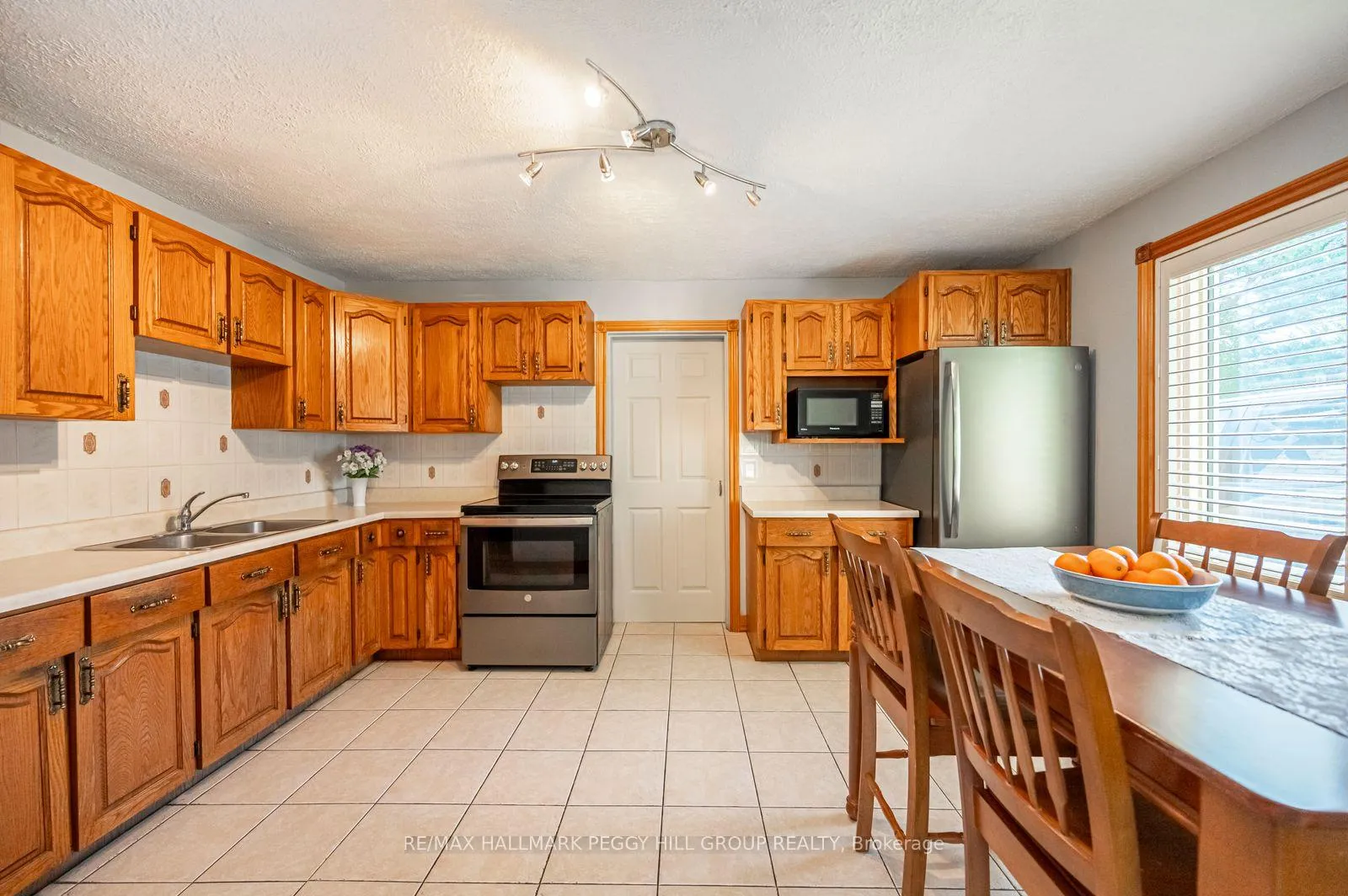 Photo 4 of 2139 Adjala-Tecumseth Townline, New Tecumseth, Rural New Tecumseth — HOMEH
