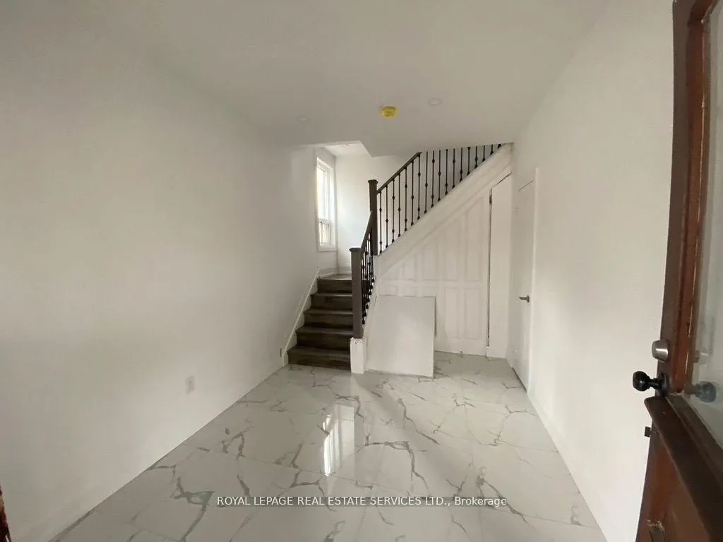 Photo 2 of Unit A, 76 Guelph Street, Halton Hills, Georgetown — HOMEH