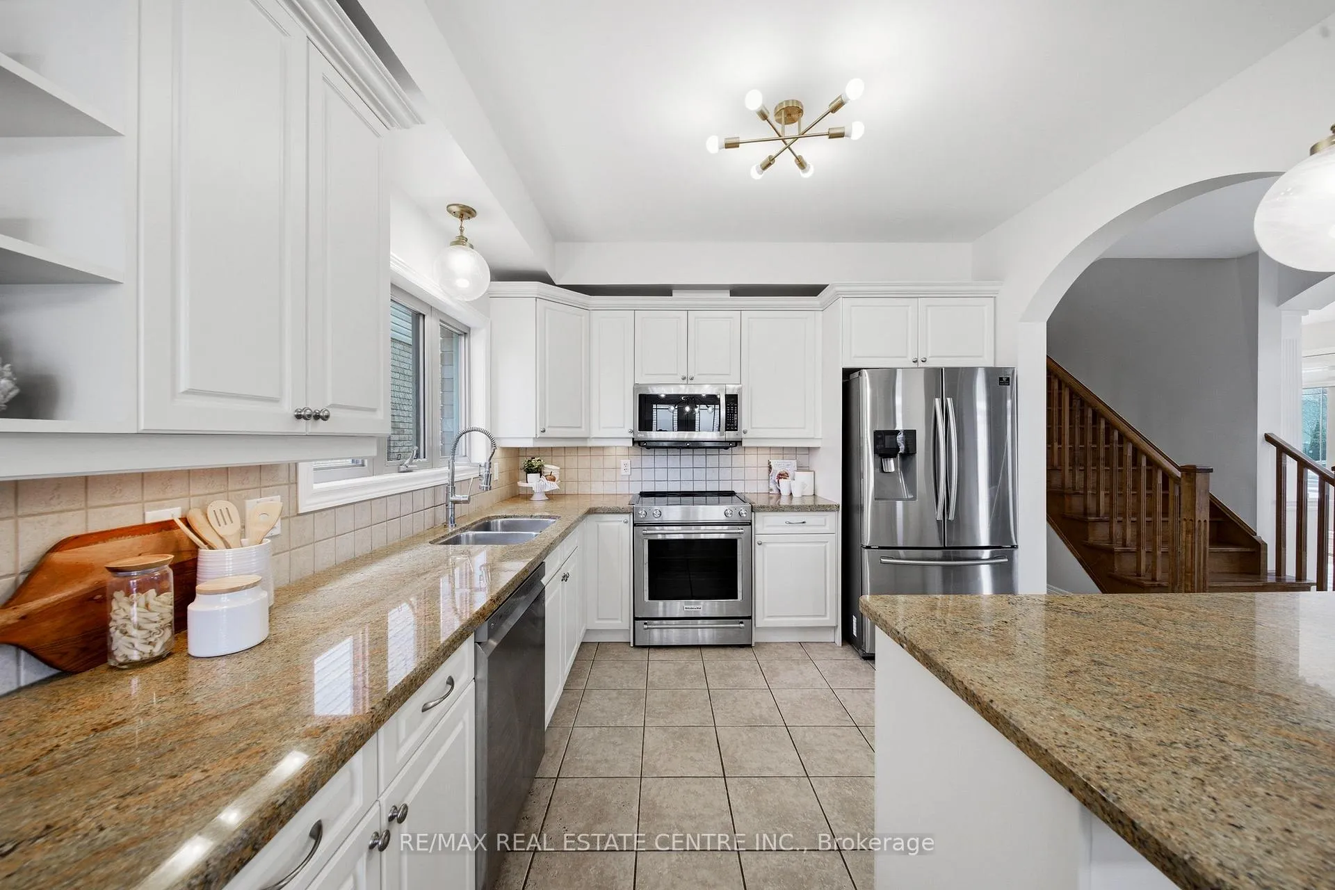 Photo 20 of 189 Cloverleaf Drive, Hamilton, Meadowlands — HOMEH