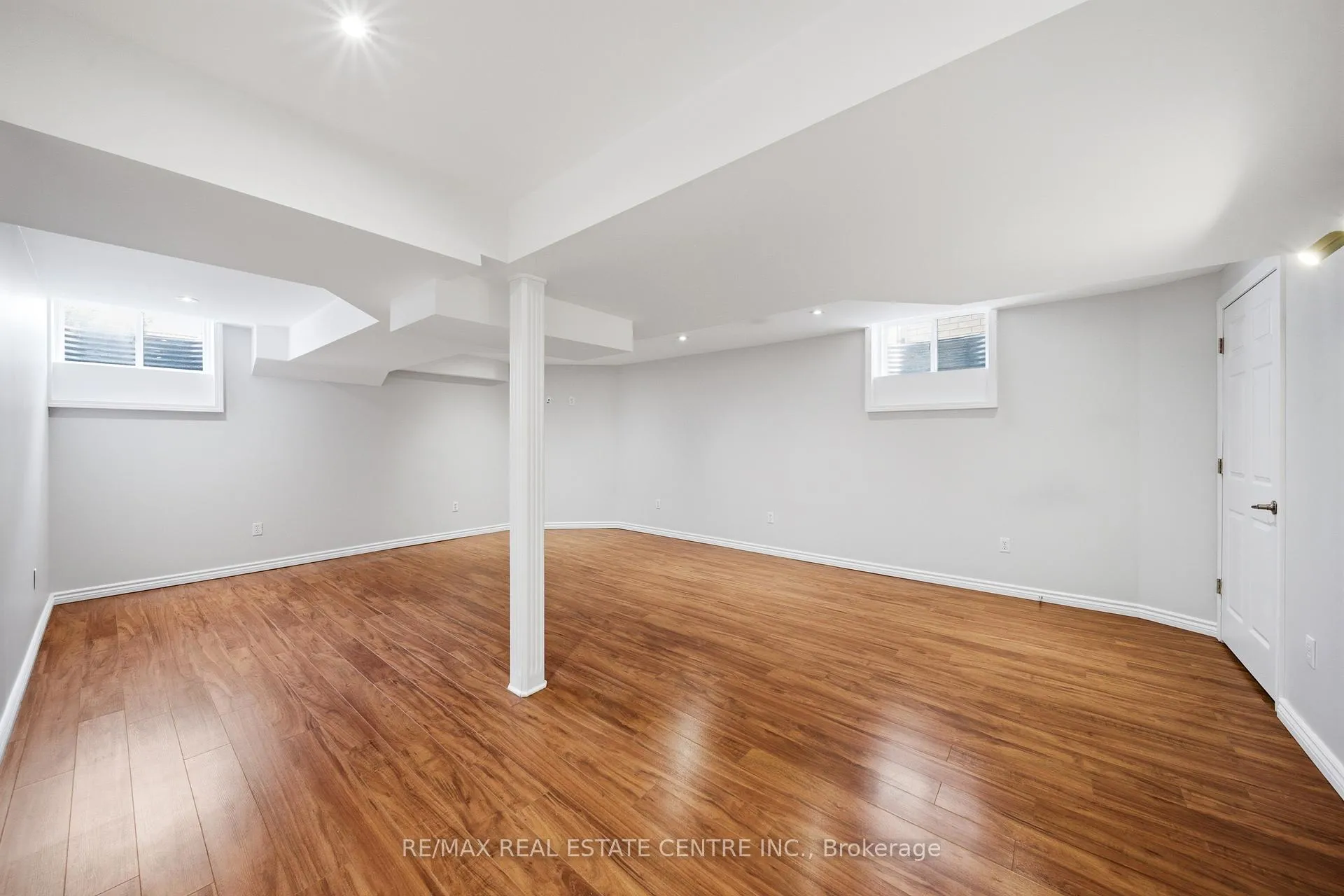 Photo 41 of 189 Cloverleaf Drive, Hamilton, Meadowlands — HOMEH