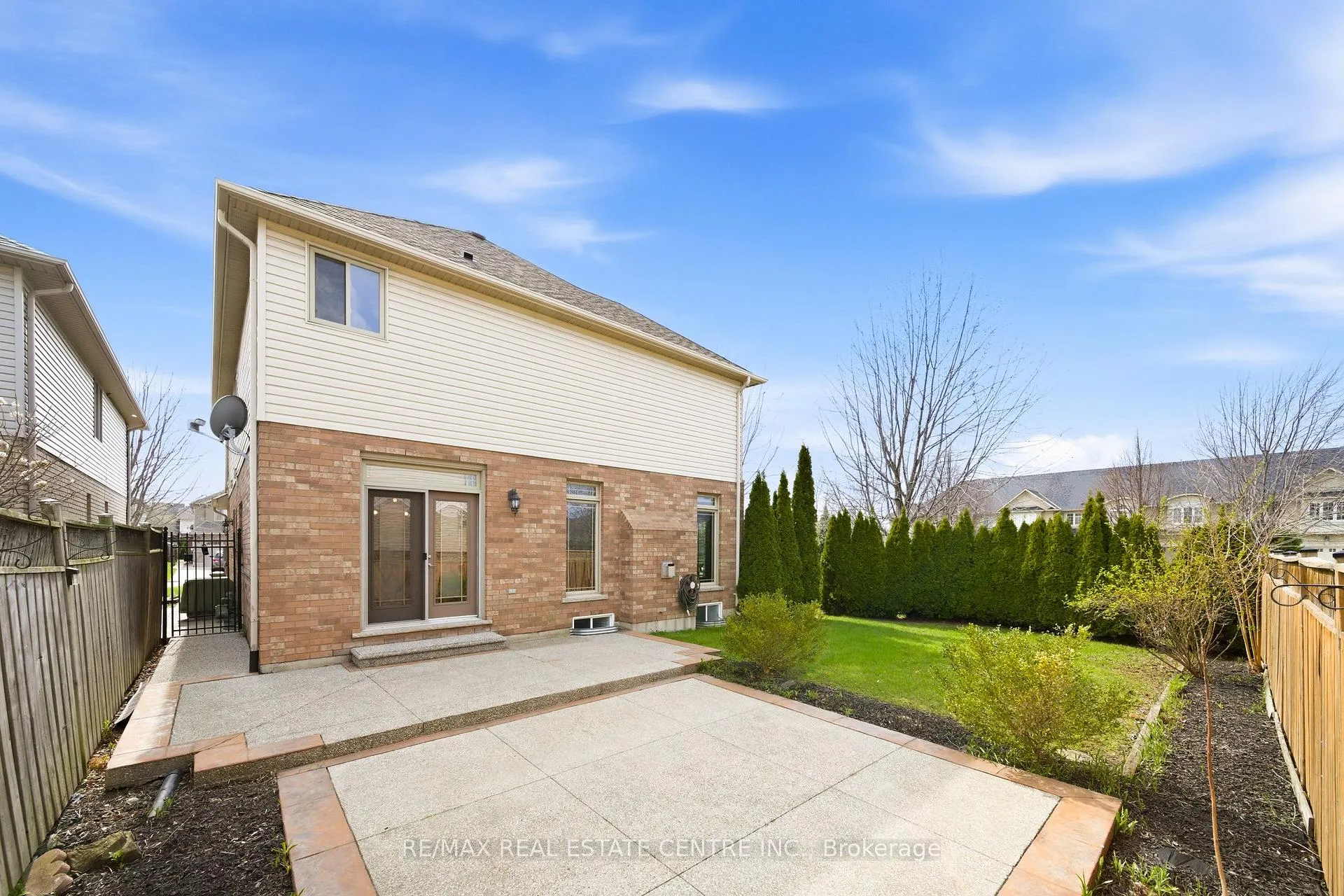 Photo 48 of 189 Cloverleaf Drive, Hamilton, Meadowlands — HOMEH