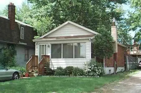 Photo 1 of 86 Ash Crescent, Etobicoke, Long Branch — HOMEH