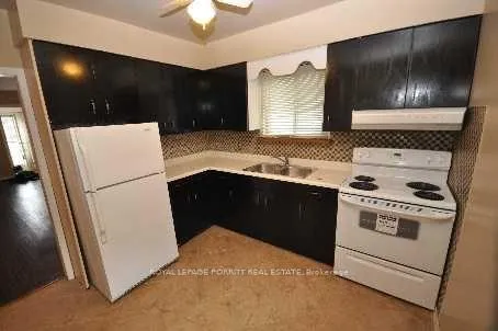 Photo 2 of 86 Ash Crescent, Etobicoke, Long Branch — HOMEH