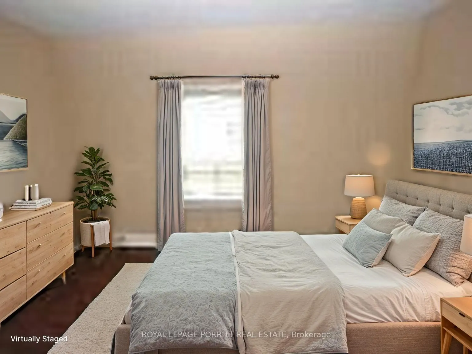 Photo 4 of 86 Ash Crescent, Etobicoke, Long Branch — HOMEH