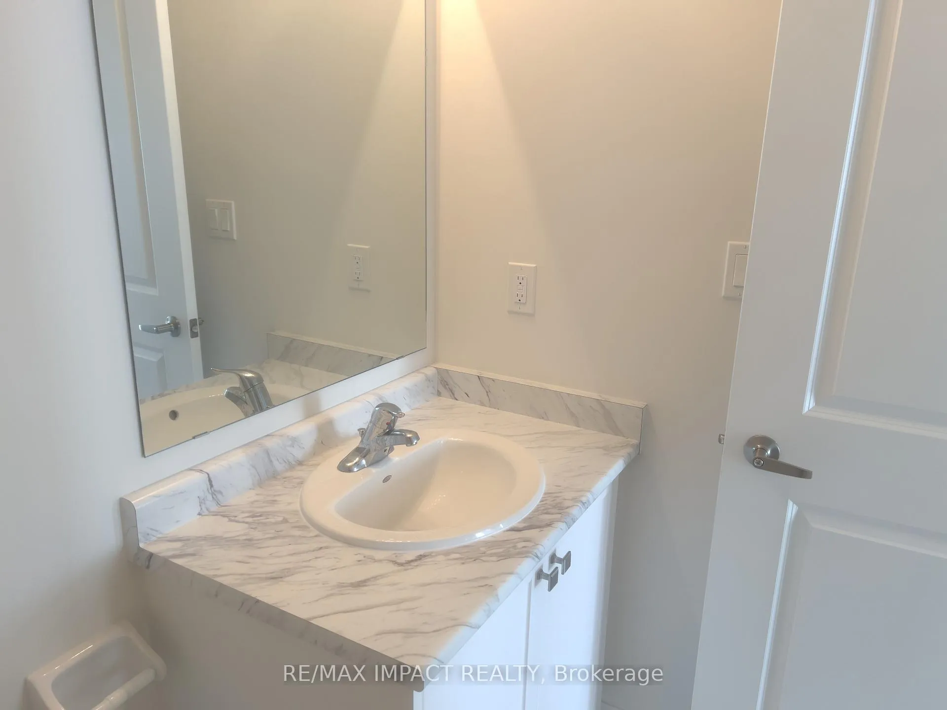 Photo 11 of 317 Coronation Road, Whitby, Rural Whitby — HOMEH