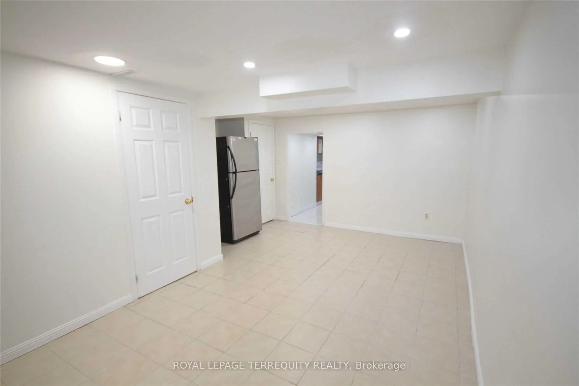 Front of Unit BSMNT, 111 Caronia Square