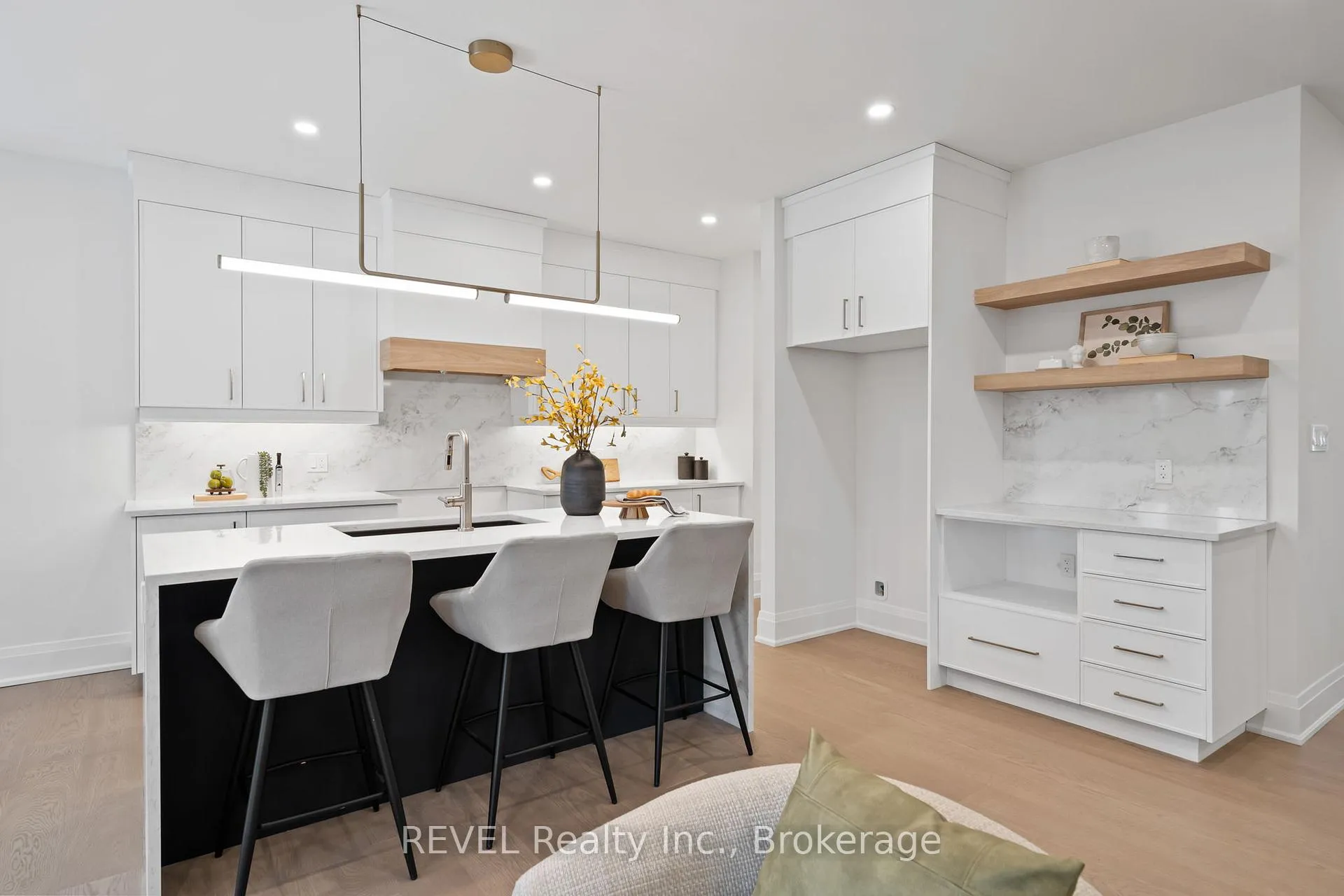 Photo 12 of 19 Accursi Crescent, Pelham, Fonthill — HOMEH