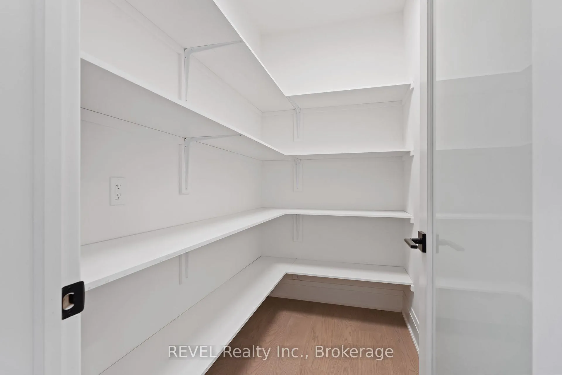 Photo 24 of 19 Accursi Crescent, Pelham, Fonthill — HOMEH