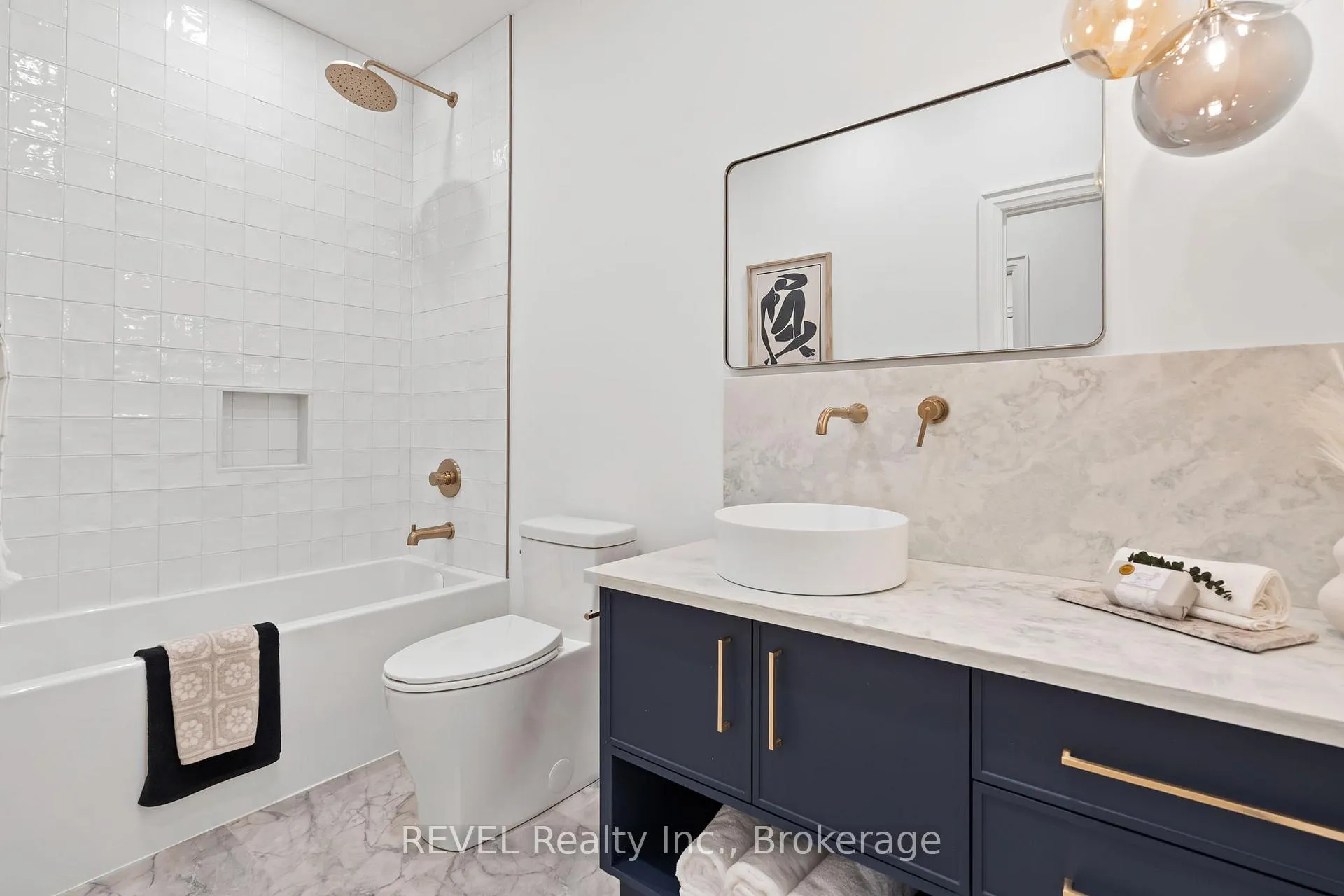 Photo 32 of 19 Accursi Crescent, Pelham, Fonthill — HOMEH