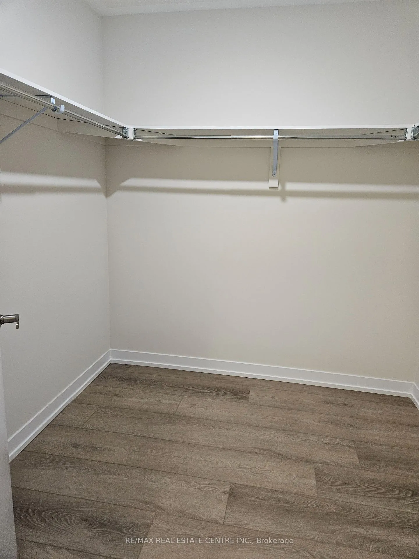 Photo 16 of Unit Upper, 22 Ziibi Way, Clarington, Newcastle — HOMEH