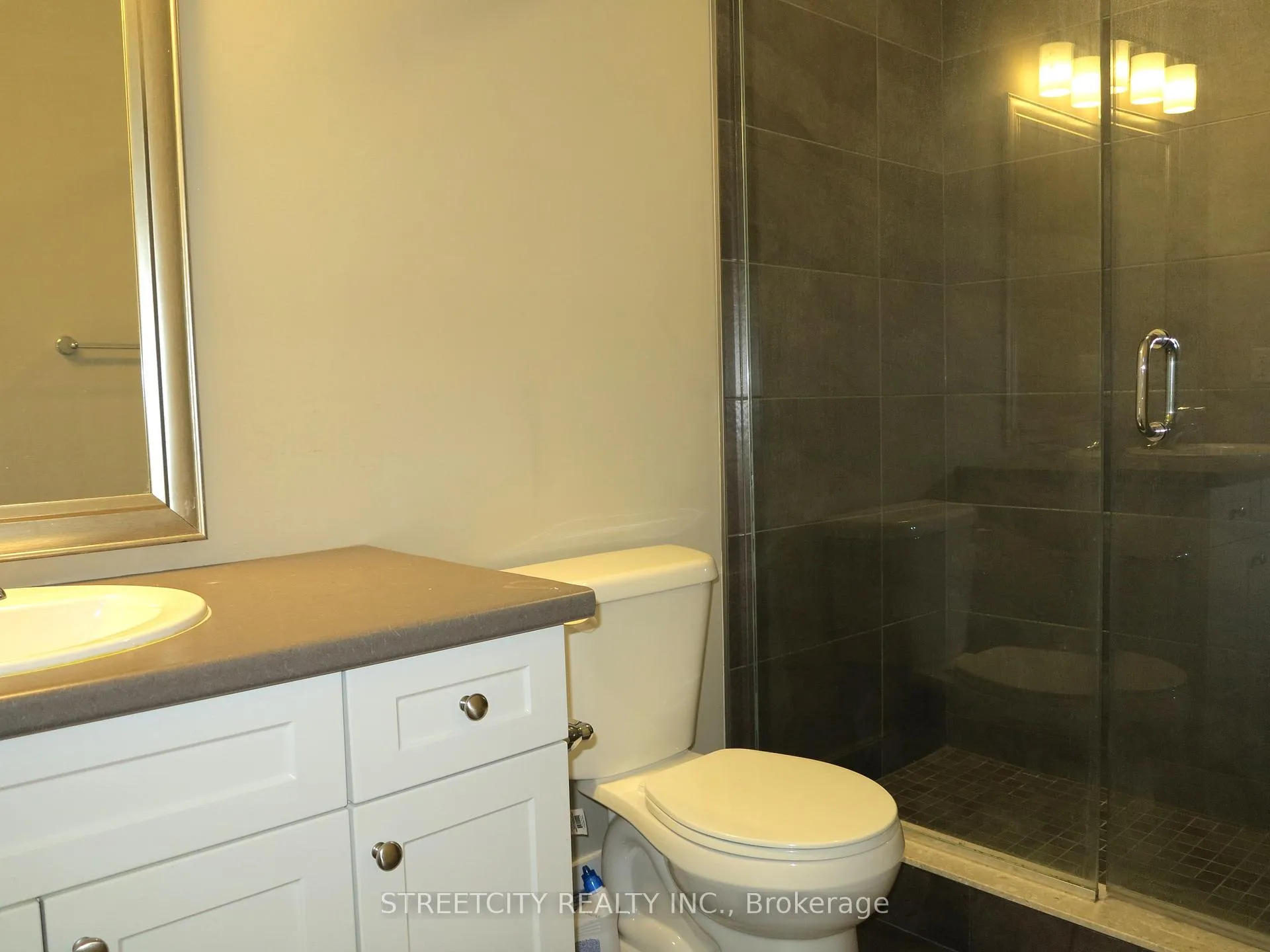 Photo 13 of Unit 37, 1960 Dalmagarry Road, London, North E — HOMEH