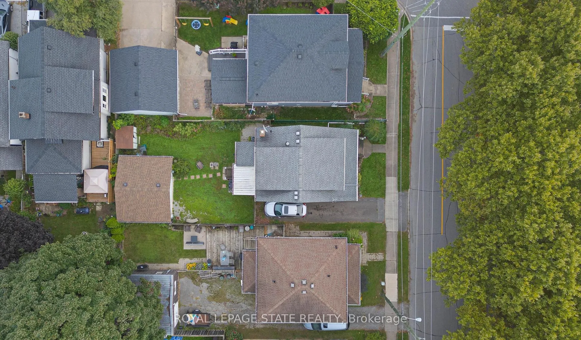 Photo 22 of 4 Haig Street, St. Catharines, Haig — HOMEH