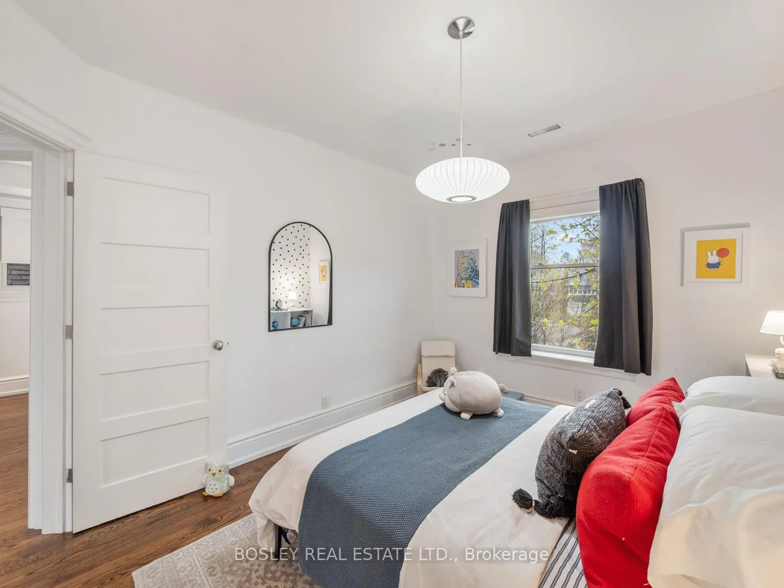 Photo 19 of 144 Howland Avenue, Toronto, The Annex — HOMEH