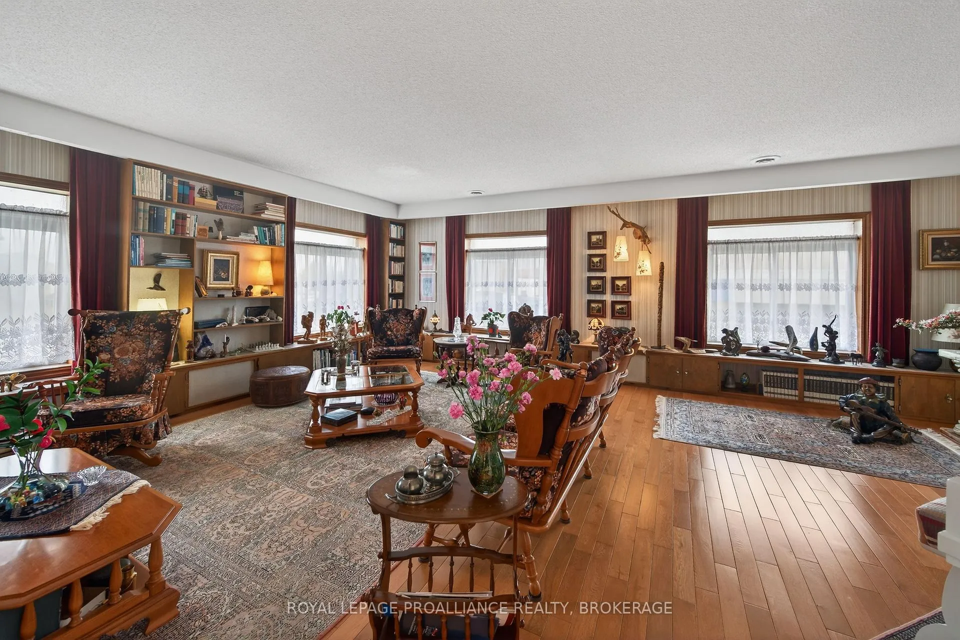 Photo 10 of 99 King Street E, Gananoque — HOMEH