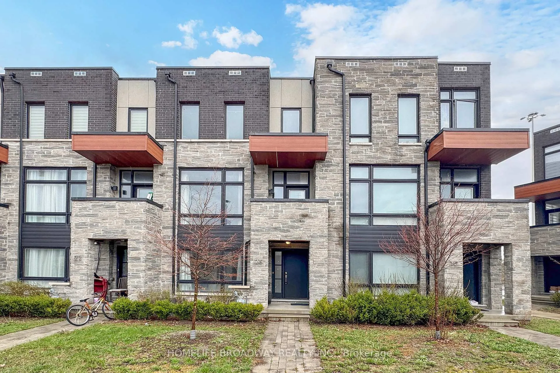 Photo 1 of 26 Carpaccio Avenue, Vaughan, Vellore Village — HOMEH
