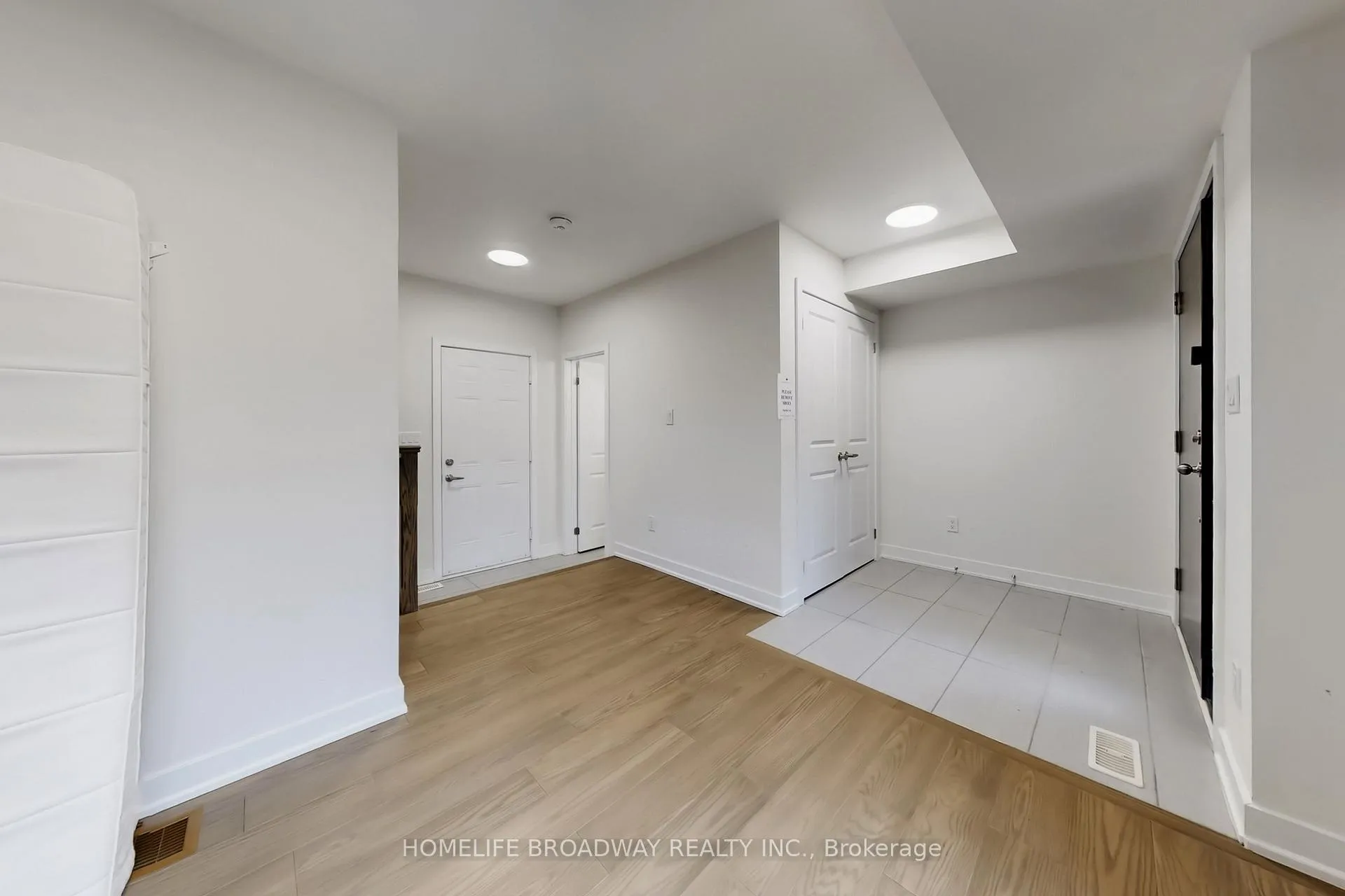 Photo 4 of 26 Carpaccio Avenue, Vaughan, Vellore Village — HOMEH