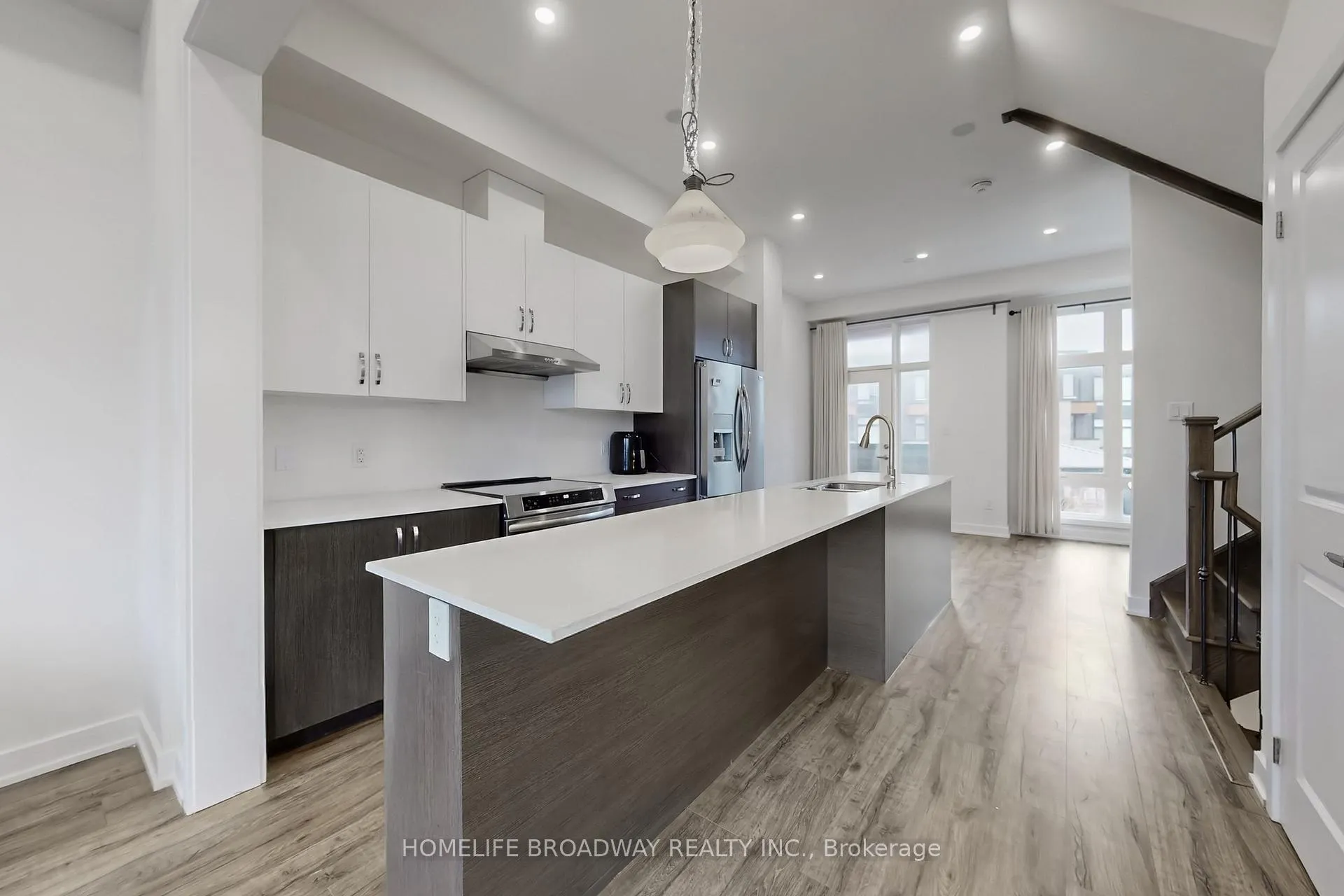 Photo 11 of 26 Carpaccio Avenue, Vaughan, Vellore Village — HOMEH