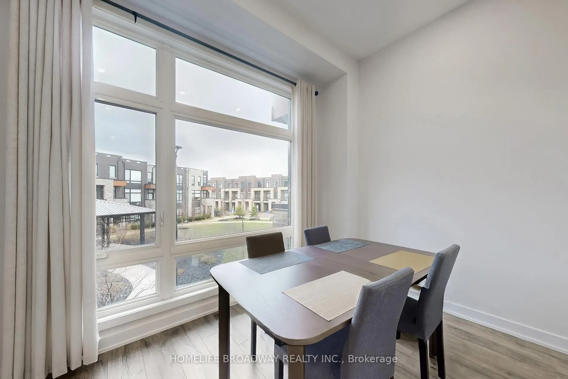 Photo 20 of 26 Carpaccio Avenue, Vaughan, Vellore Village — HOMEH