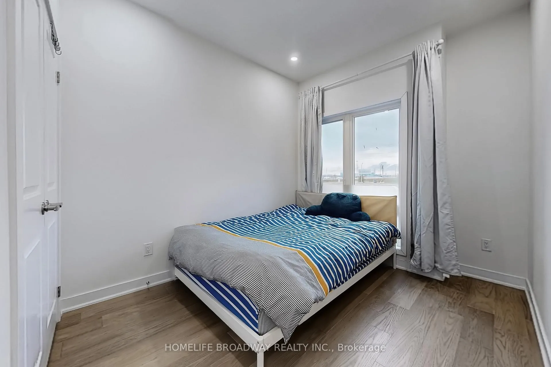 Photo 27 of 26 Carpaccio Avenue, Vaughan, Vellore Village — HOMEH