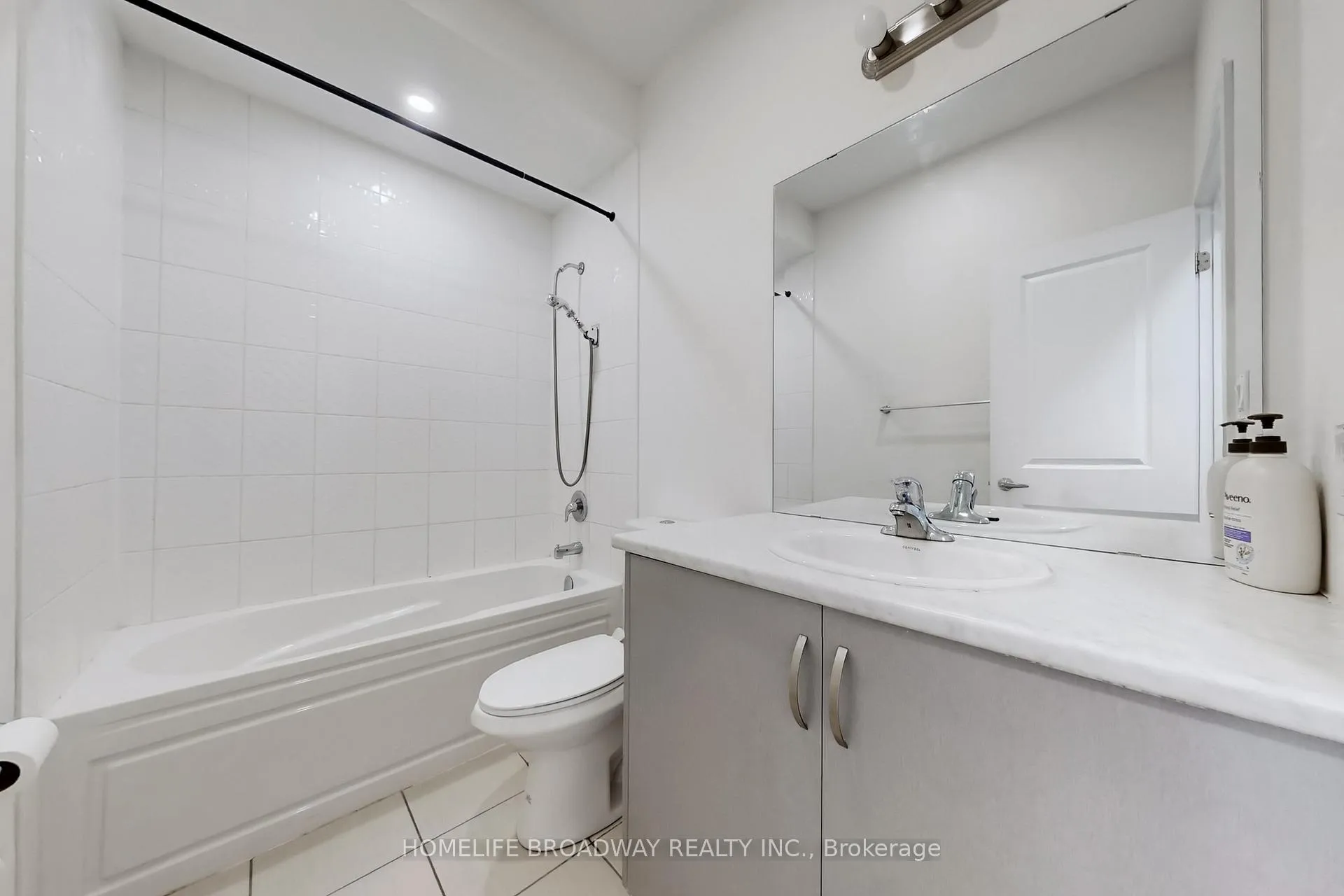 Photo 29 of 26 Carpaccio Avenue, Vaughan, Vellore Village — HOMEH