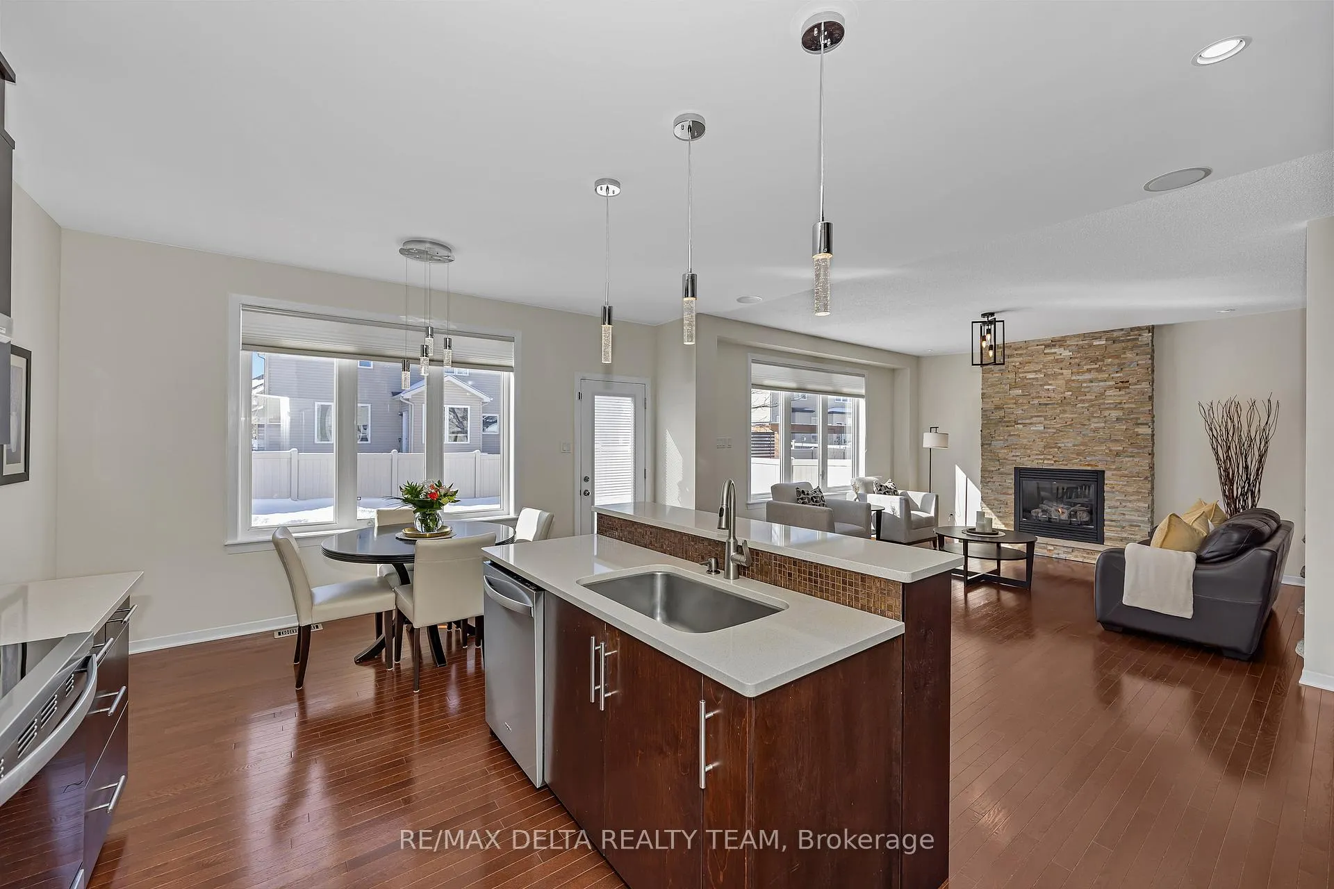 Photo 8 of 1889 Montmere Avenue, Ottawa, Notting Hill/Summerside — HOMEH