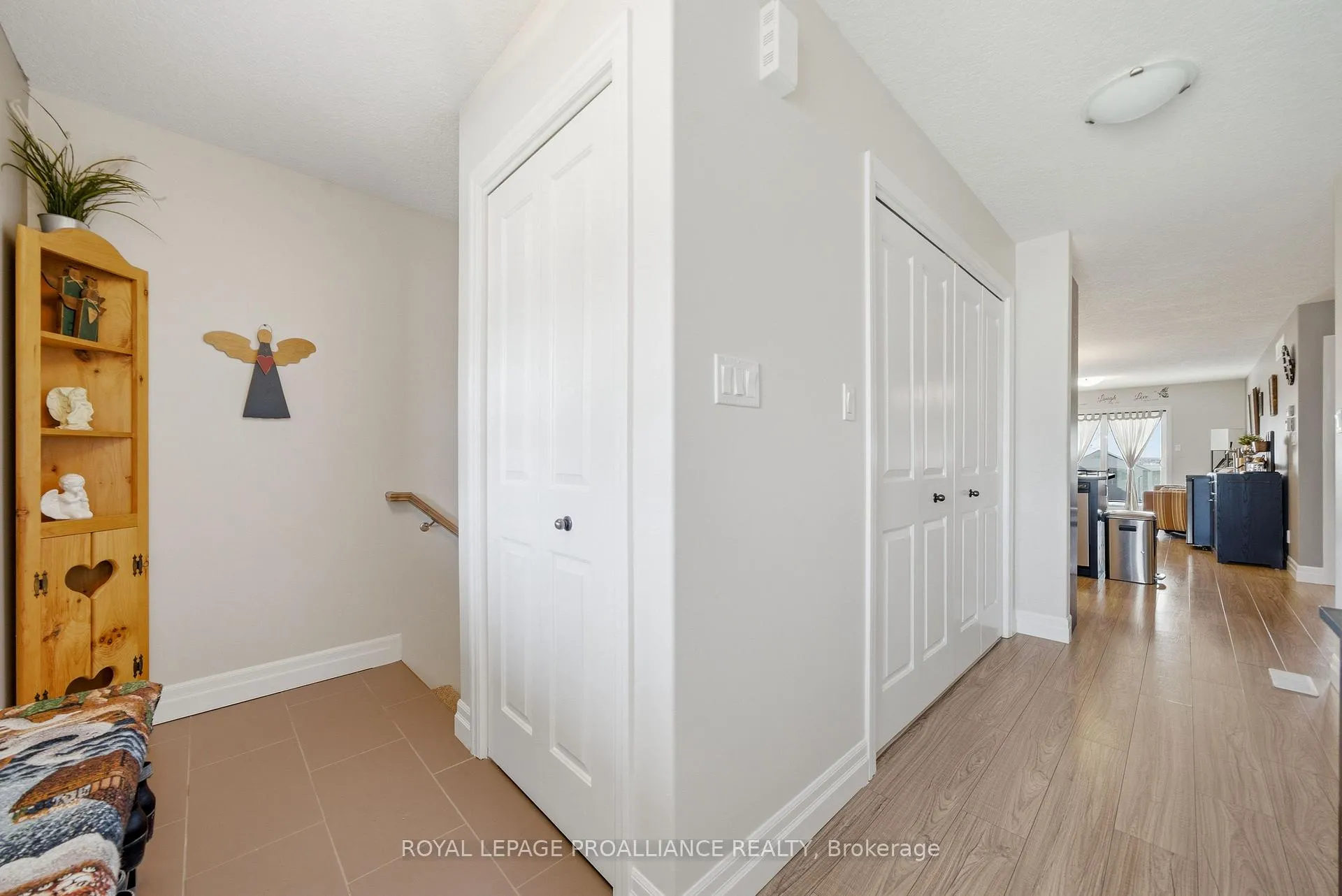 Photo 4 of 12 Cortland Crescent, Quinte West, Murray Ward — HOMEH